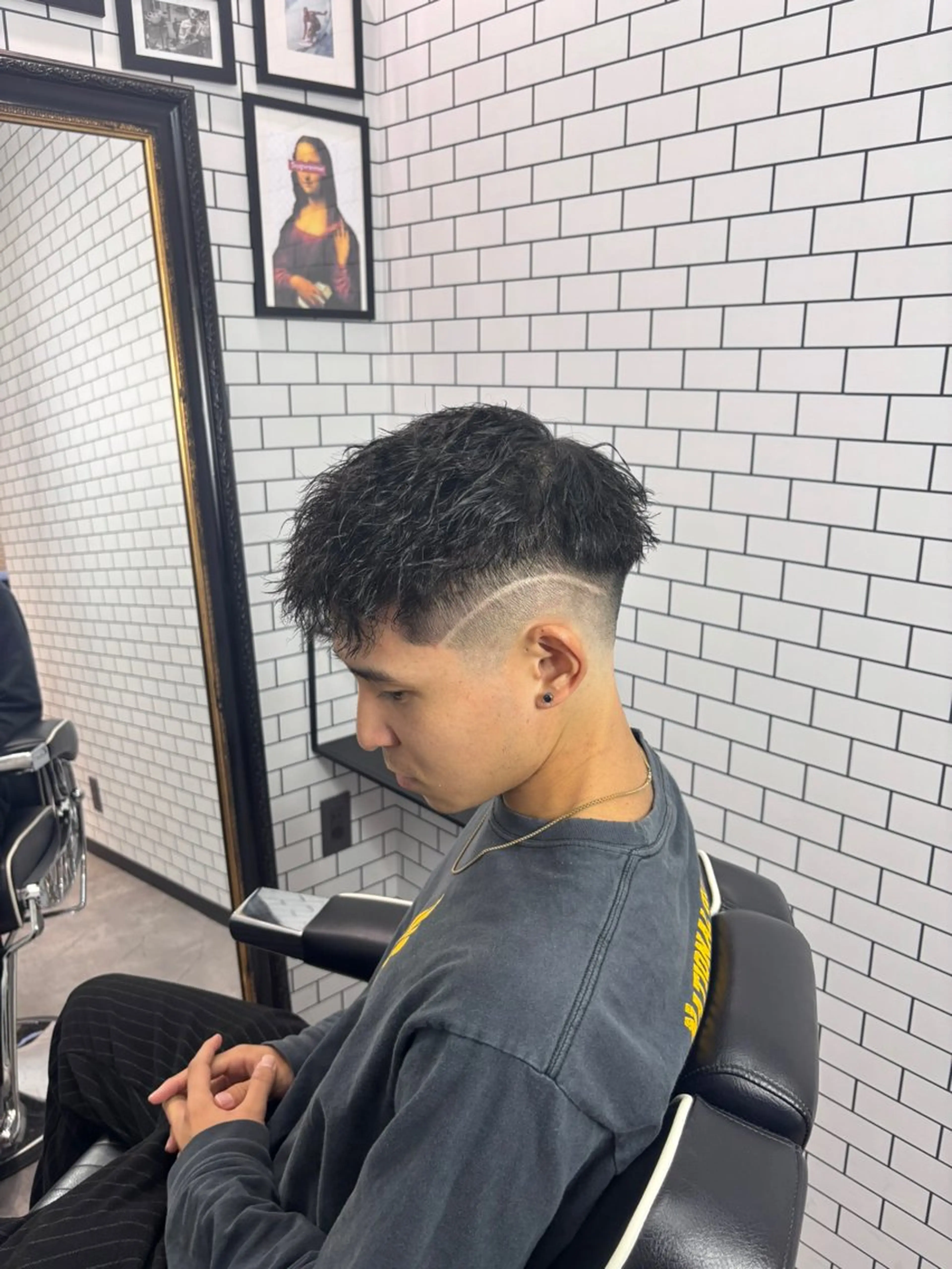 ショート パーマ メンズ メンズパーマ メンズツイストパーマ ツイストパーマ 戸辺 羅夢のヘアスタイル