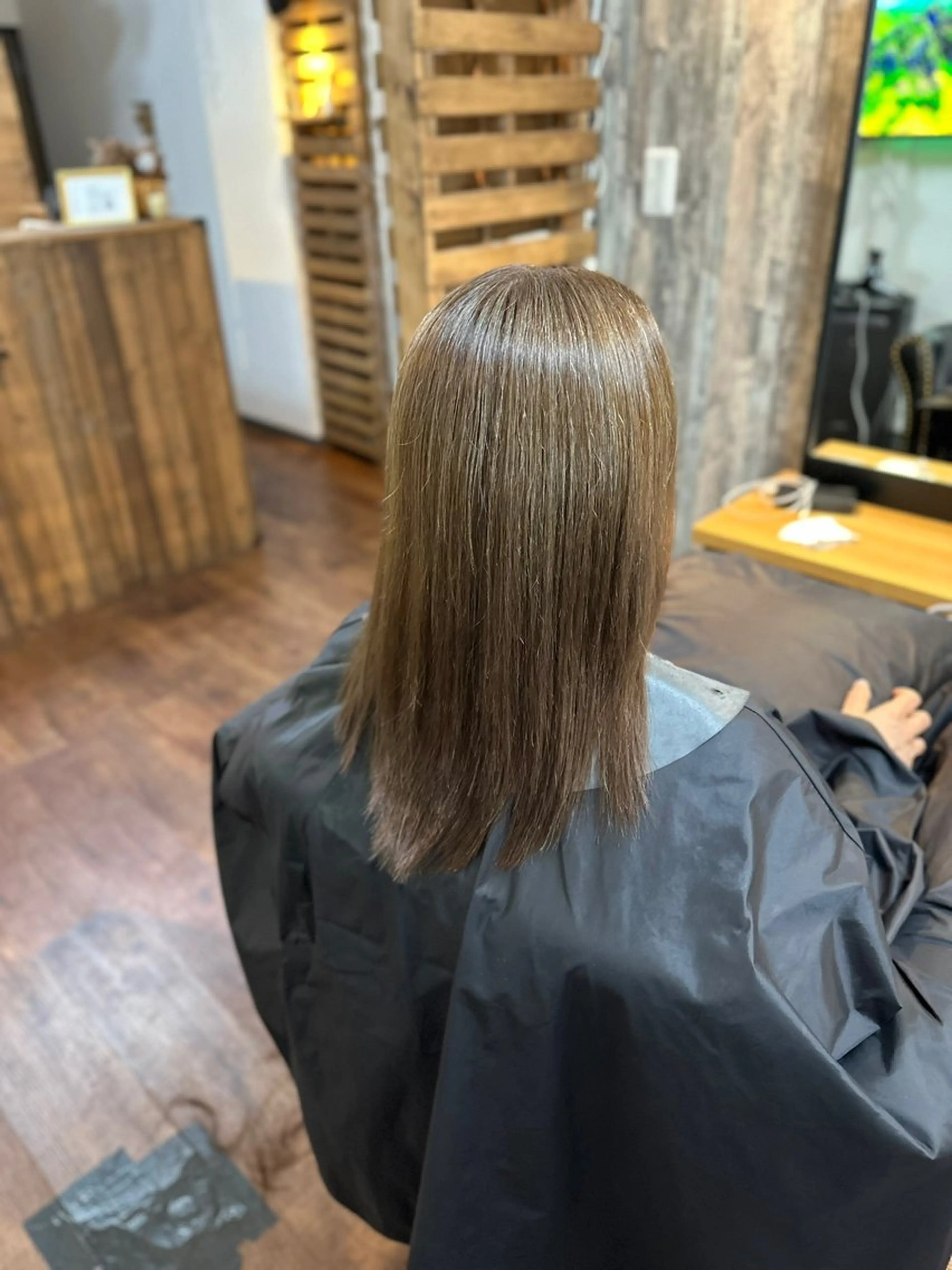 セミロング カット 縮毛矯正 トリートメント Lizir  ルズィール所属・Luzir⭐︎ GEN⭐︎のヘアスタイル