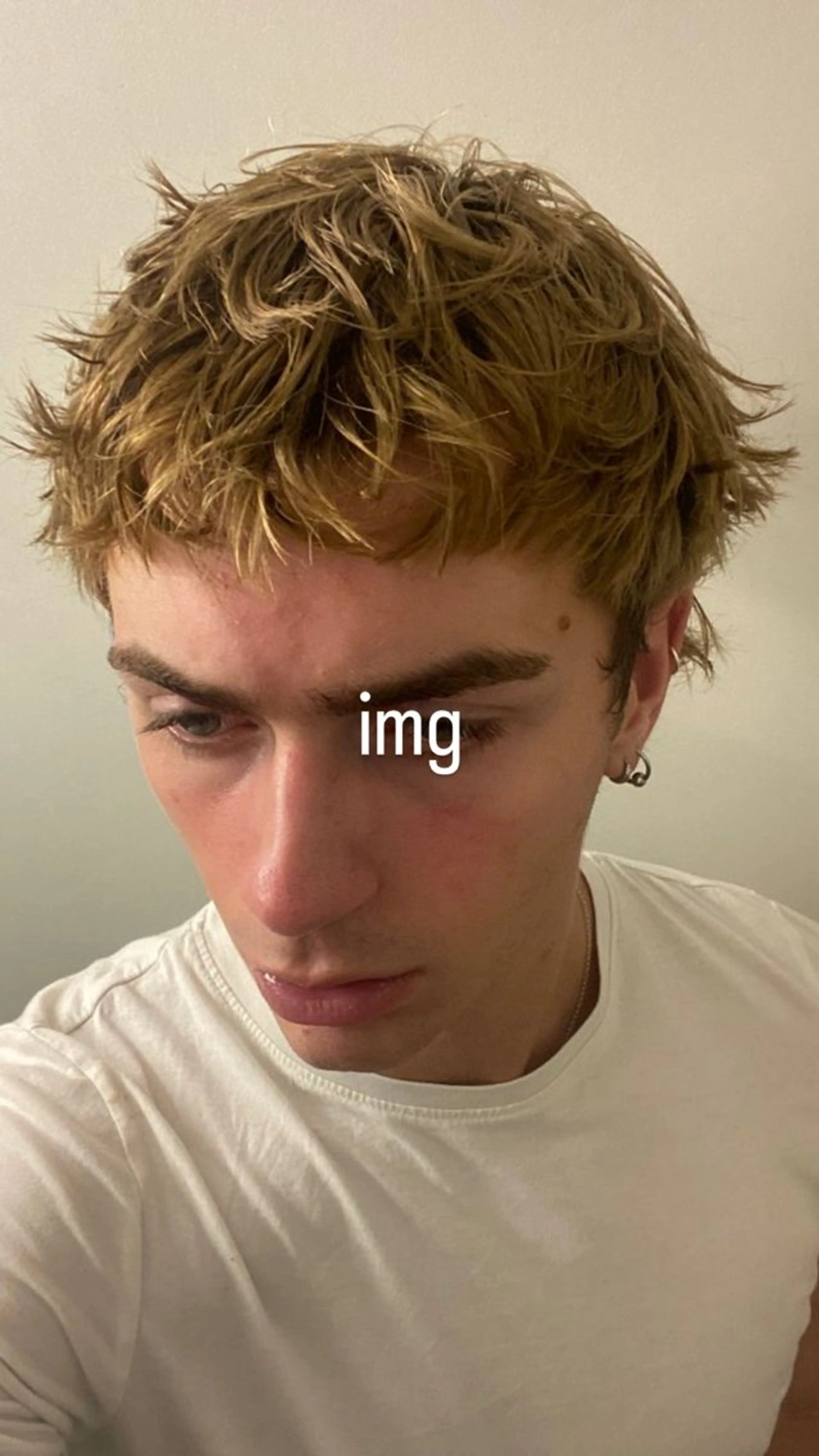 ショート メンズ スパイキーショート ショートヘア HARUKI🏔️/ メンズ/透け感カラーのヘアスタイル