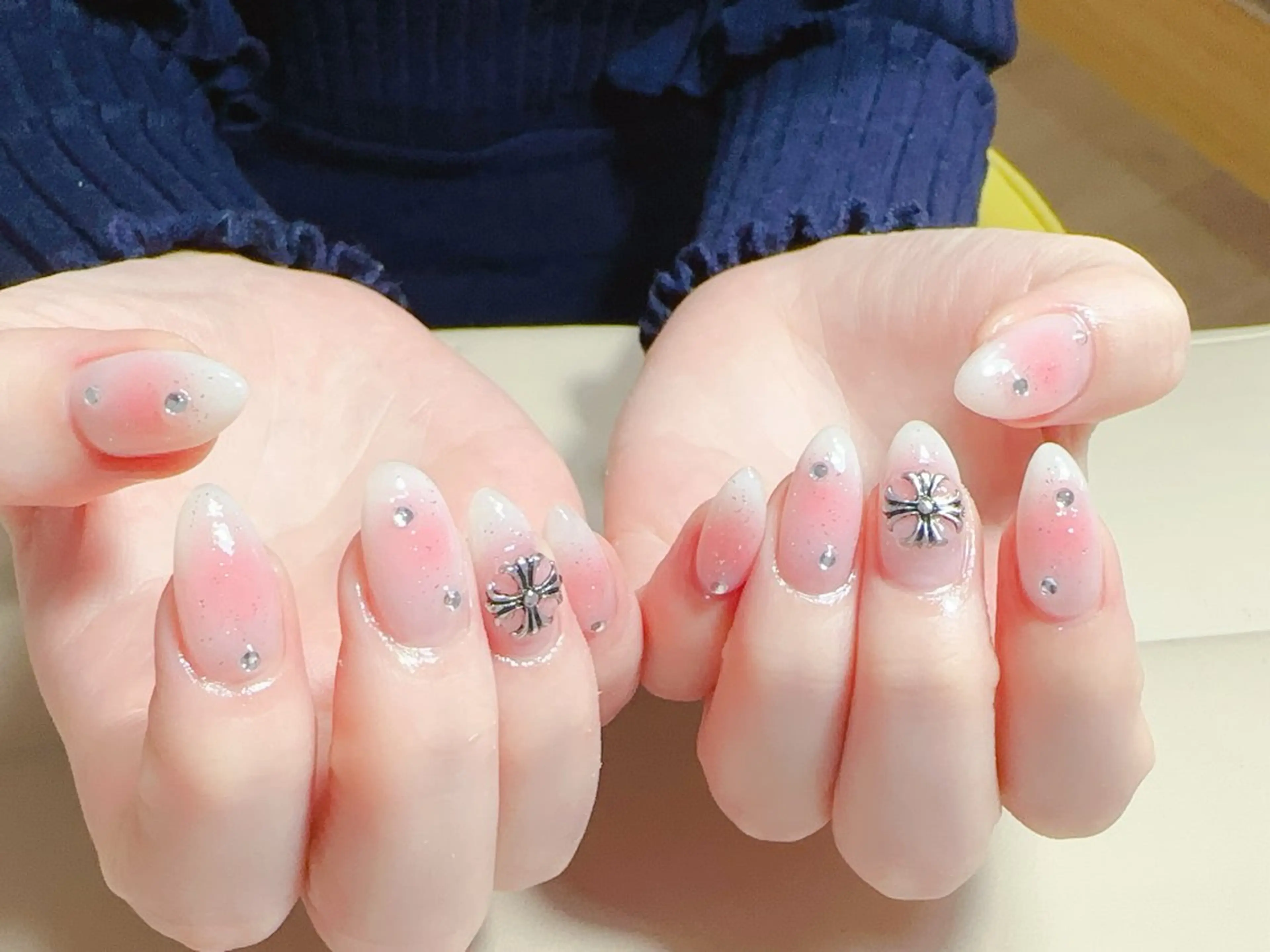 ネイル ハンドネイル NAIL CIRCLESのネイルデザイン