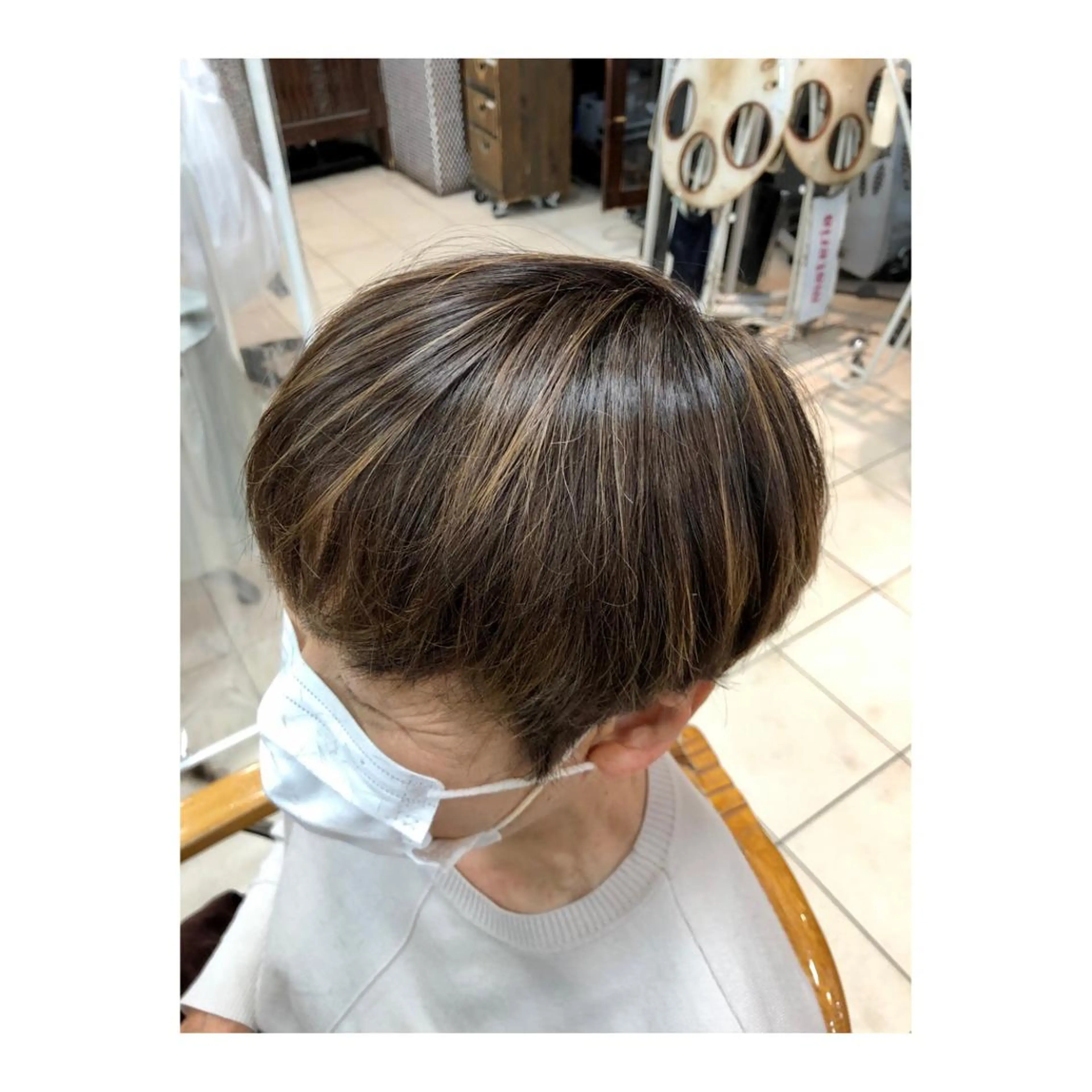 ショート カラー メンズ メンズハイライト 透明感カラー ハイライトカラー ハイライト 白髪ぼかし脱白髪染め 大塚綾のヘアスタイル