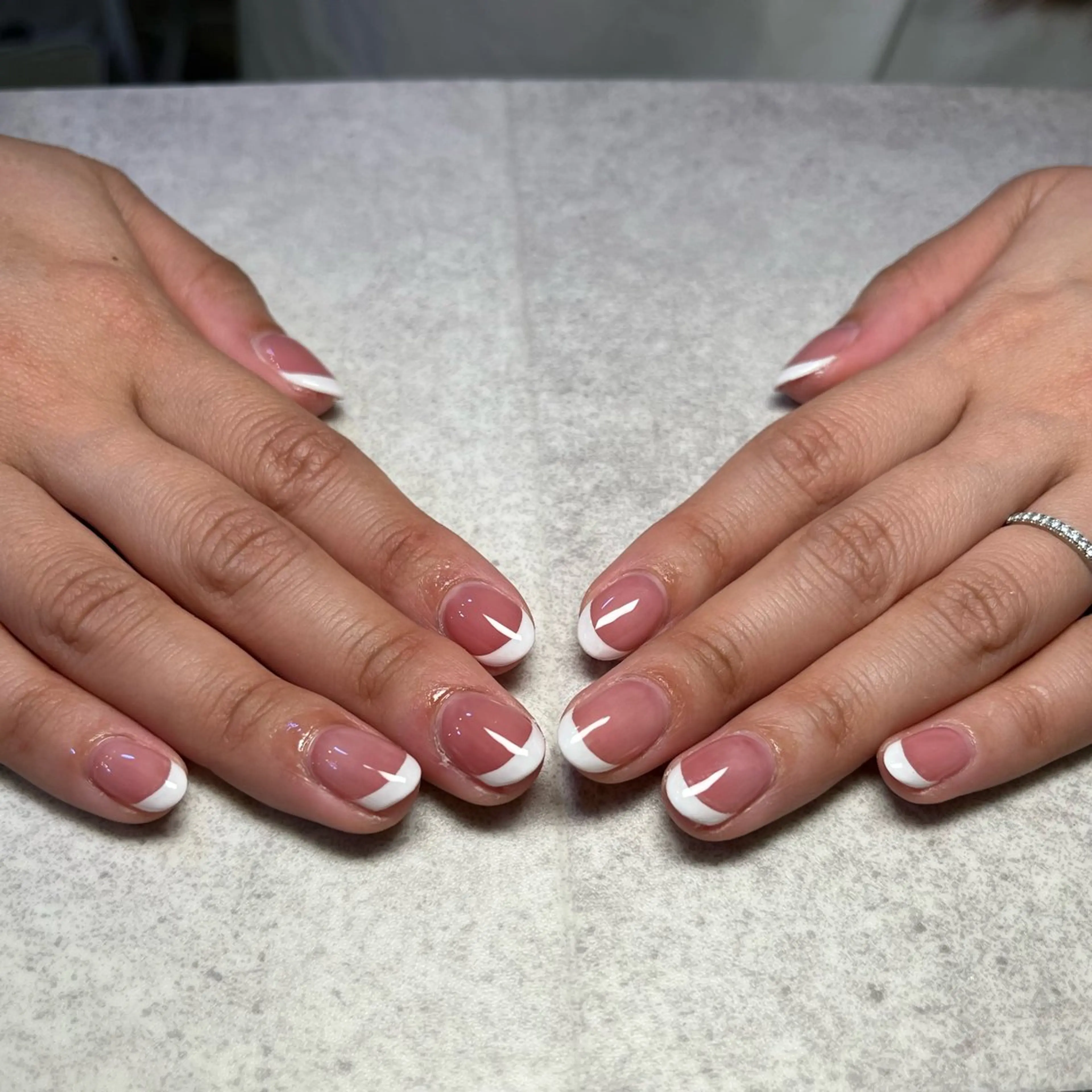 ネイル フレンチネイル elu 船橋店 Fukaのネイルデザイン