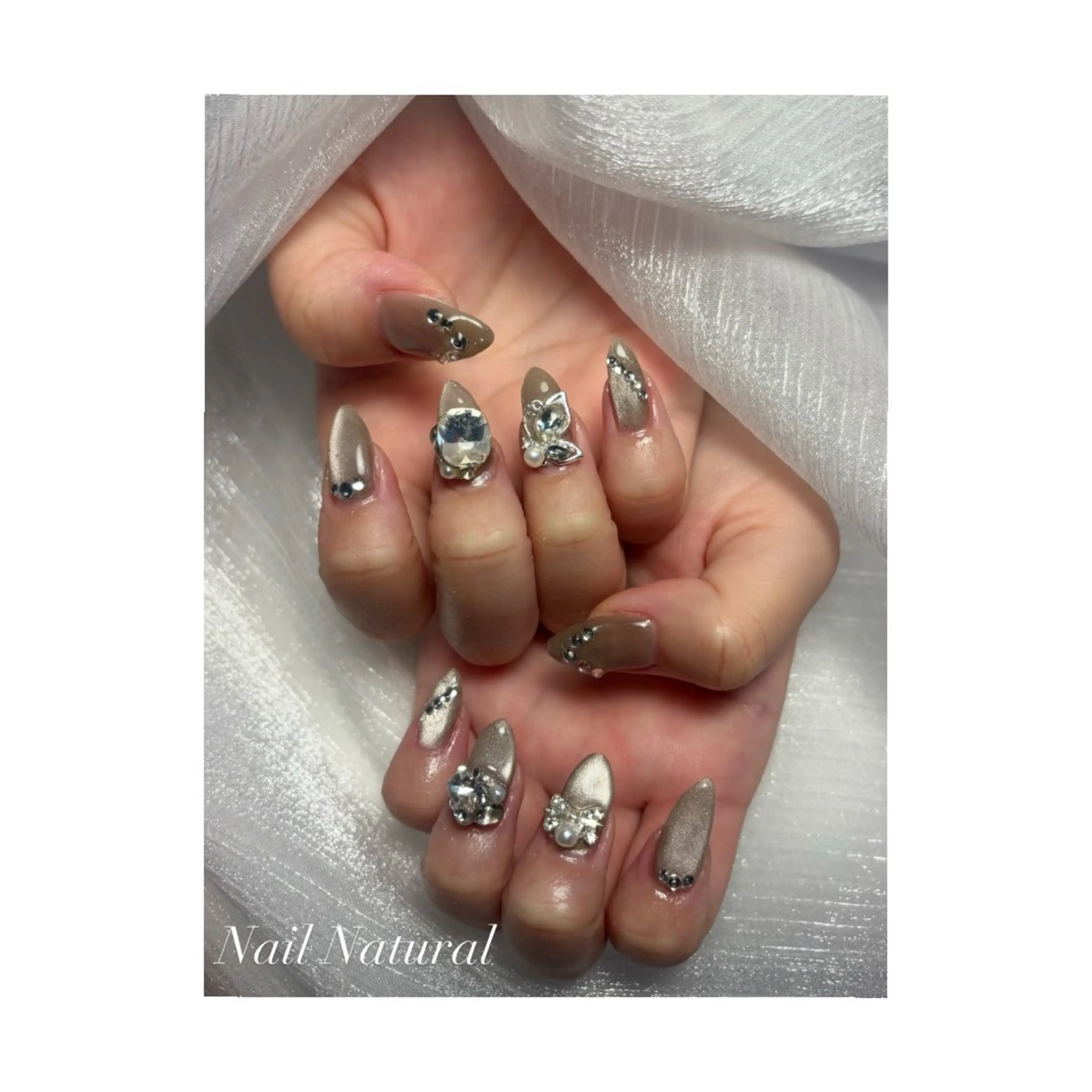 ネイル フラッシュネイル フットネイル フレンチネイル ジェルネイル ガラスフレンチ ハンドネイル Nail salon Natulalのネイルデザイン