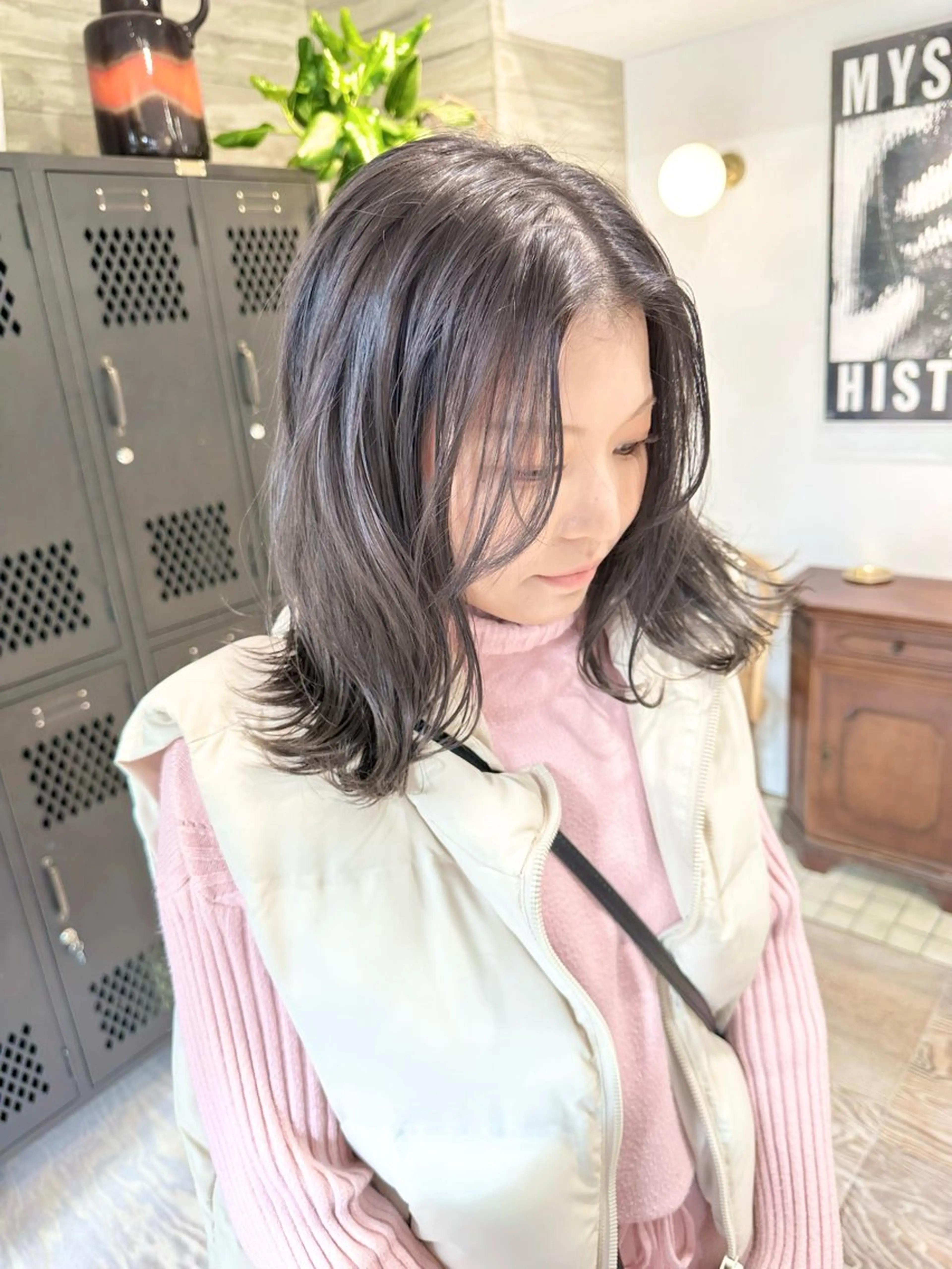 ミディアム カラー カット ヘアカラー トリートメント kai .のヘアスタイル