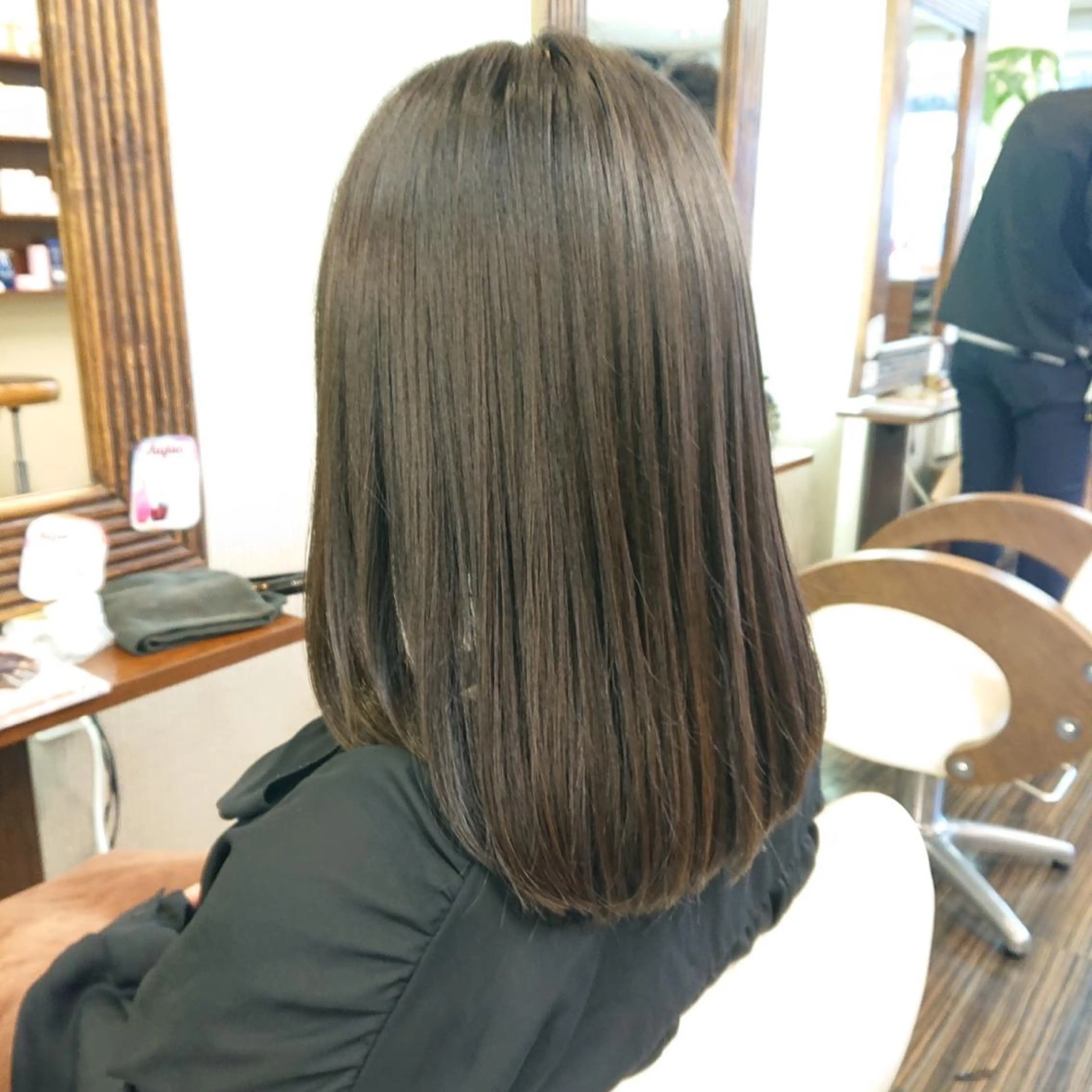 セミロング カット 縮毛矯正 トリートメント 高取 大将のヘアスタイル