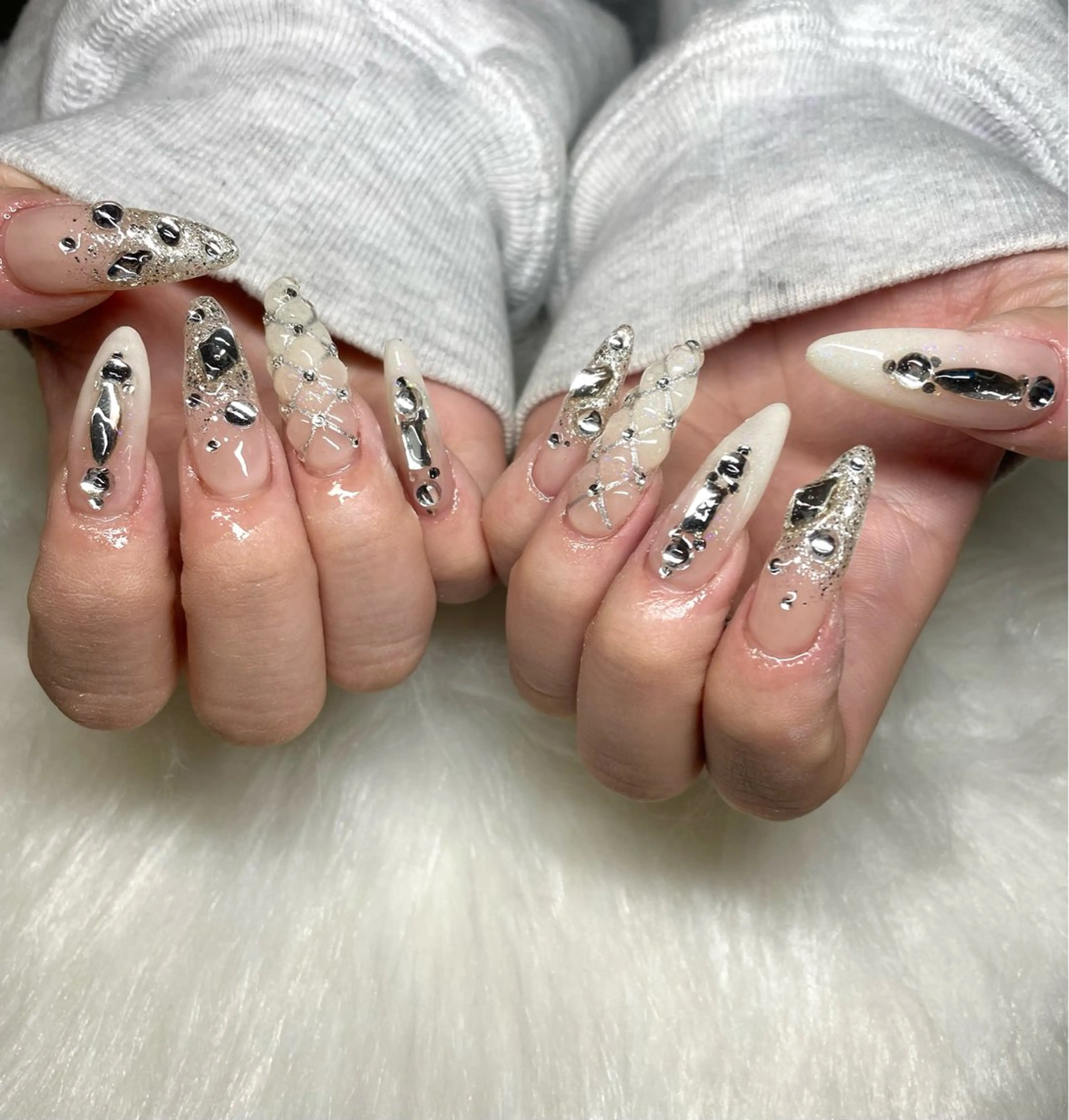 ネイル 成人式 フットネイル フレンチネイル ジェルネイル 韓国ネイル nail salon fee（フィー）のネイルデザイン