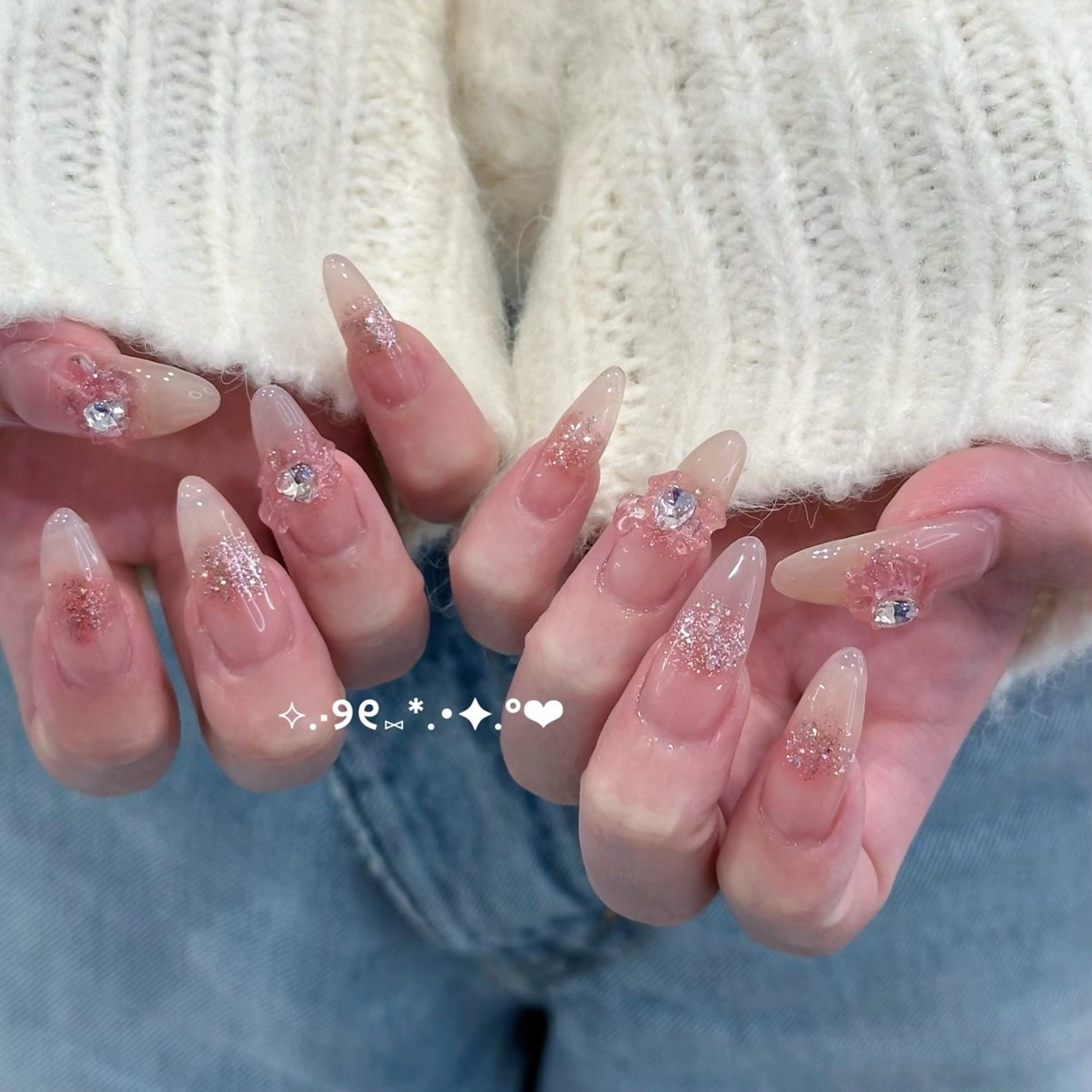 ネイル チークネイル ラメ(グリッター) リボン ワンホンネイル ❤︎fein. nail❤︎のネイルデザイン