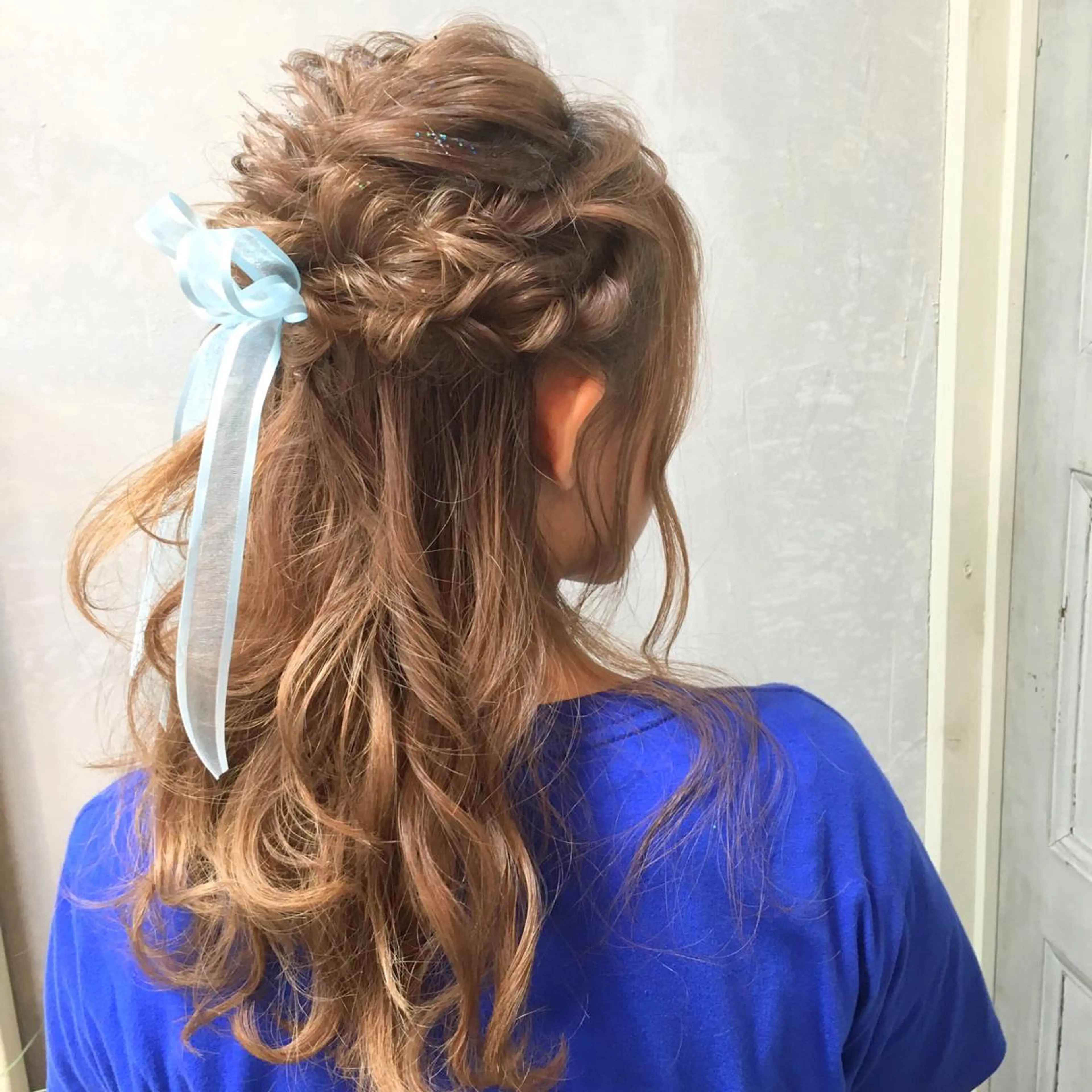 セミロング ヘアアレンジ autre所属・大久保 ひでなりのヘアスタイル