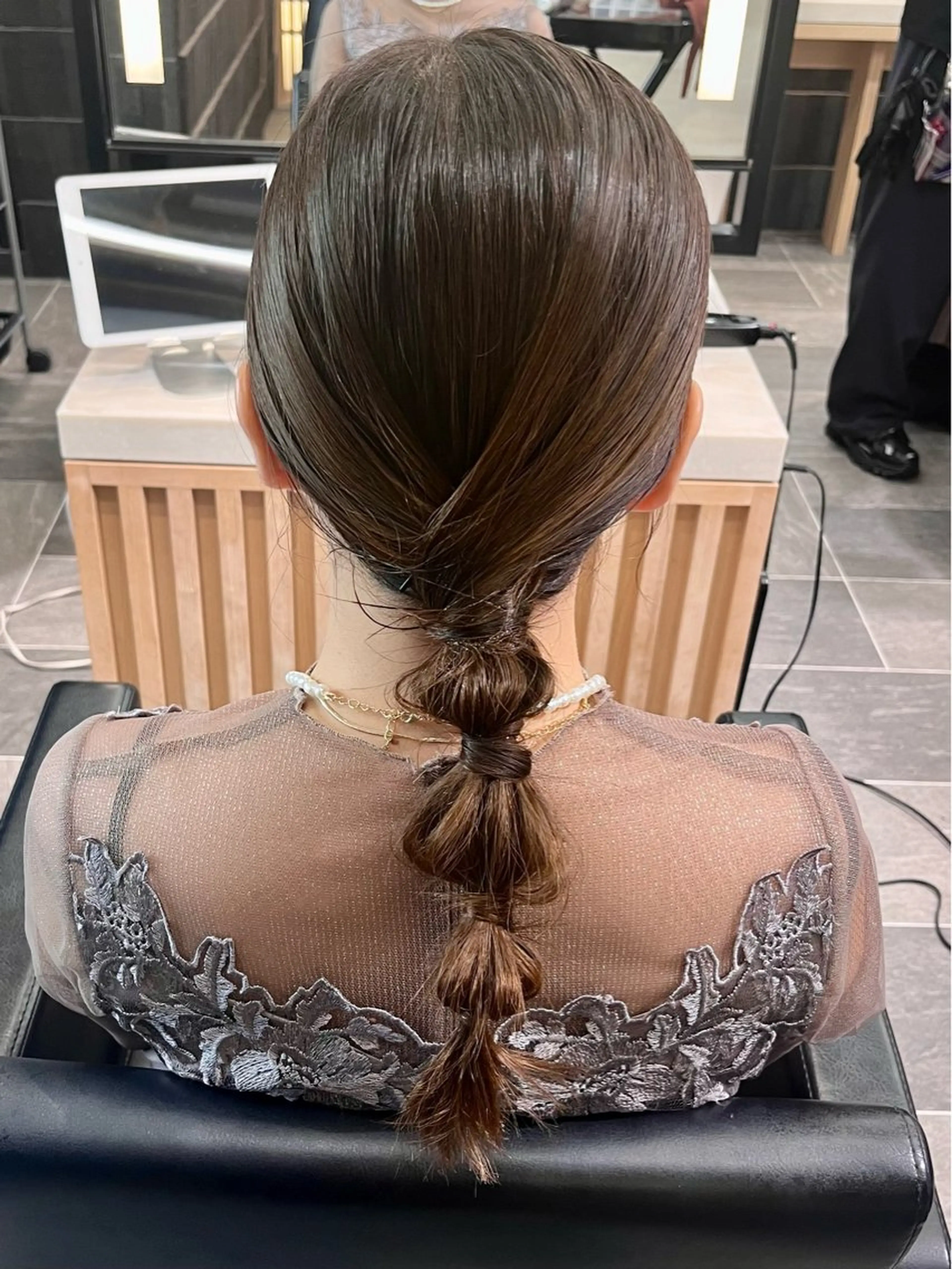 セミロング ヘアアレンジ 結婚式・ブライダル ヘアセット LATTE所属・垢抜け顔周り／韓国 ヘア𝑺𝒂𝒌𝒊のヘアスタイル
