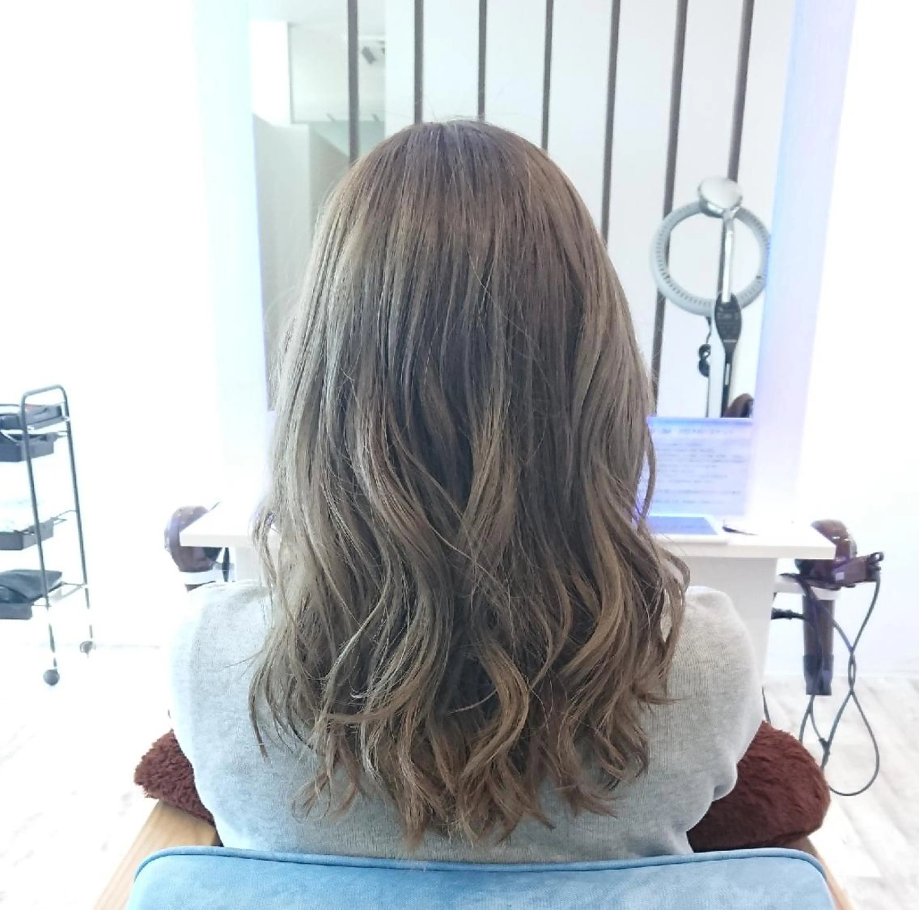 セミロング カラー ヘアアレンジ 小林 伸行のヘアスタイル