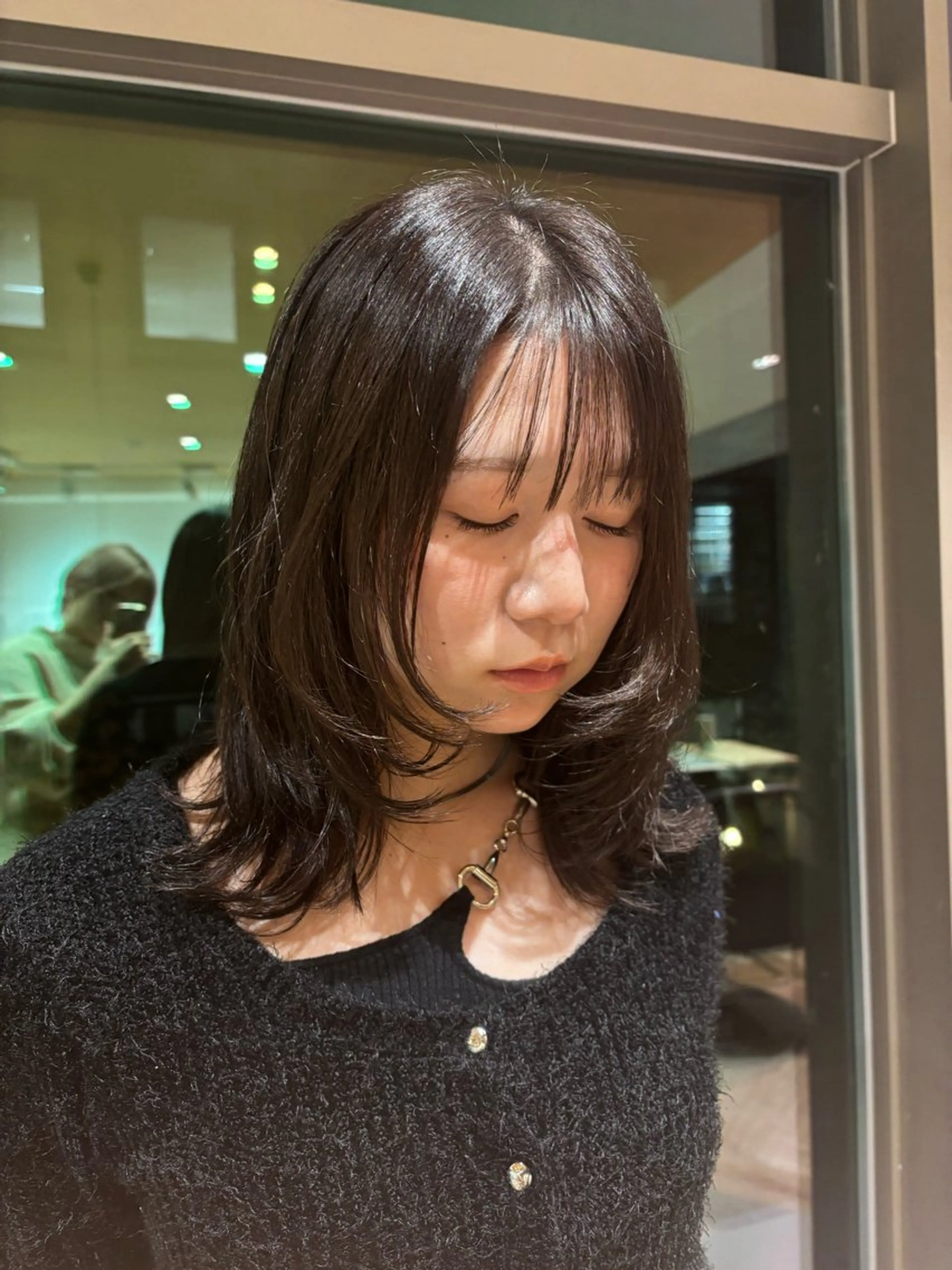 ミディアム レイヤーカット ウルフカット ウルフレイヤー カット 優衣/パーマ/レイヤ ー/似合わせカラーのヘアスタイル