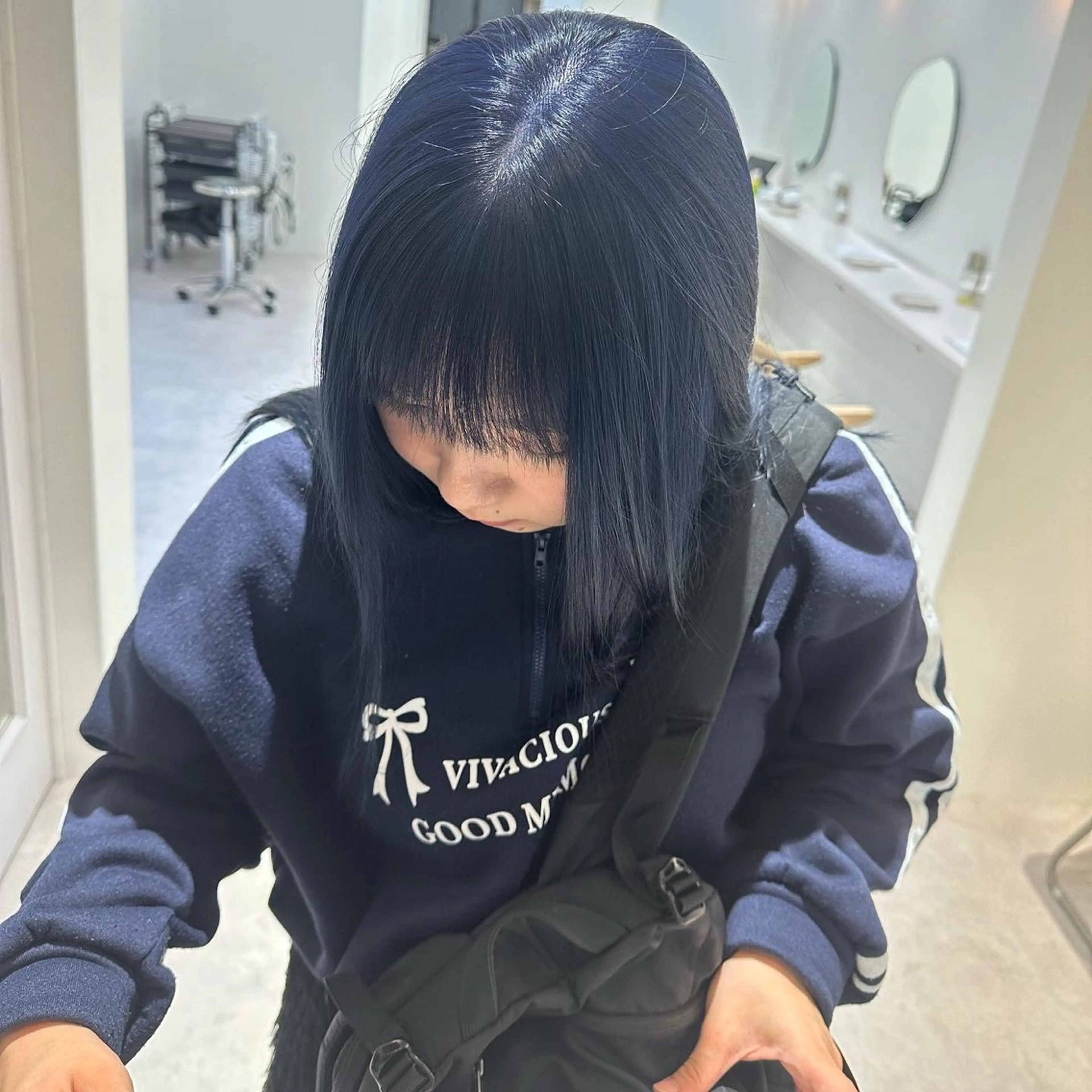 ミディアム カラー ブリーチ ネイビーカラー お洒落パーマ/ 艶カラー/michiのヘアスタイル