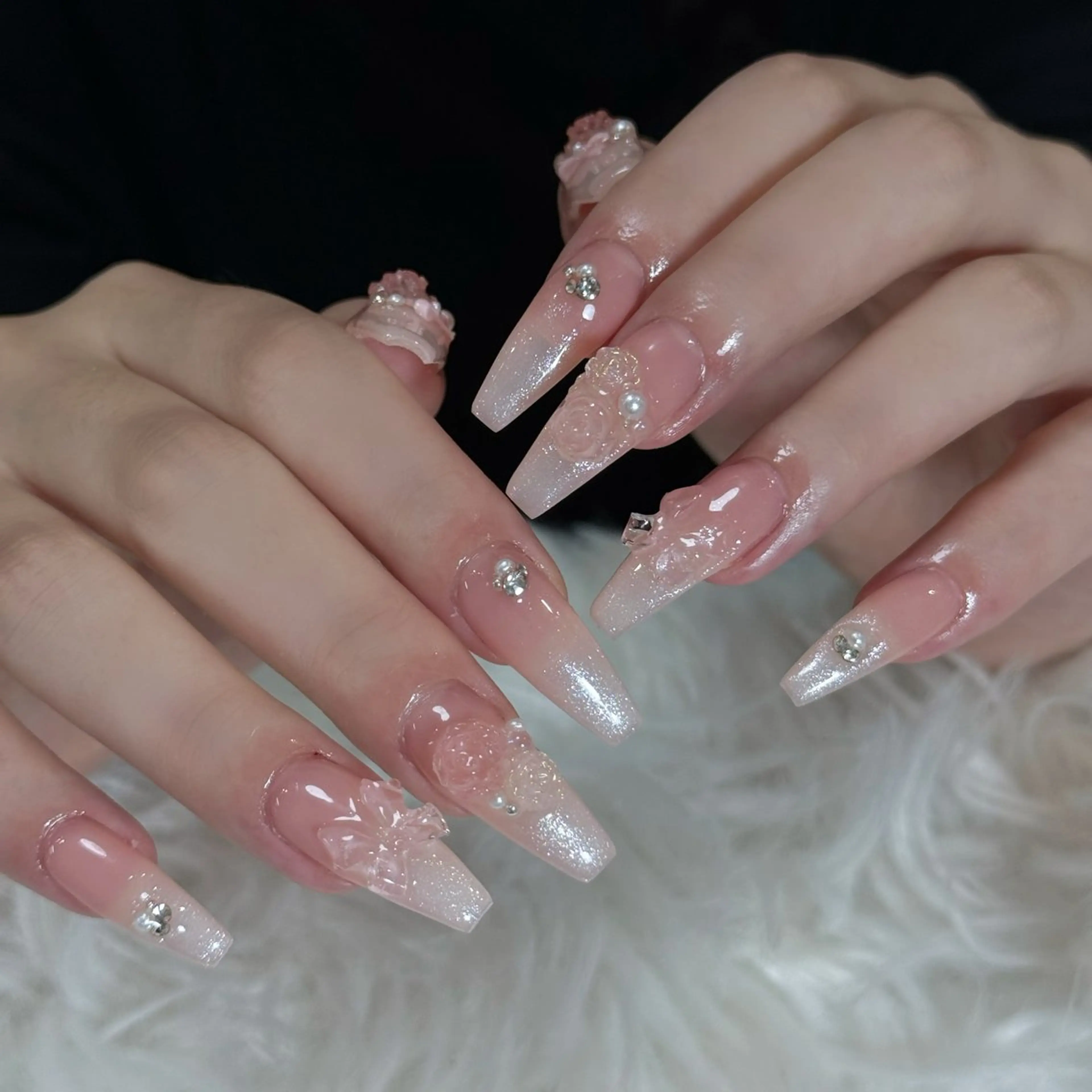 ネイル フレンチネイル ジェルネイル キラキラネイル 韓国ネイル マグネットネイル ハンドネイル Julli nail studio所属・Julli NailStudioのネイルデザイン