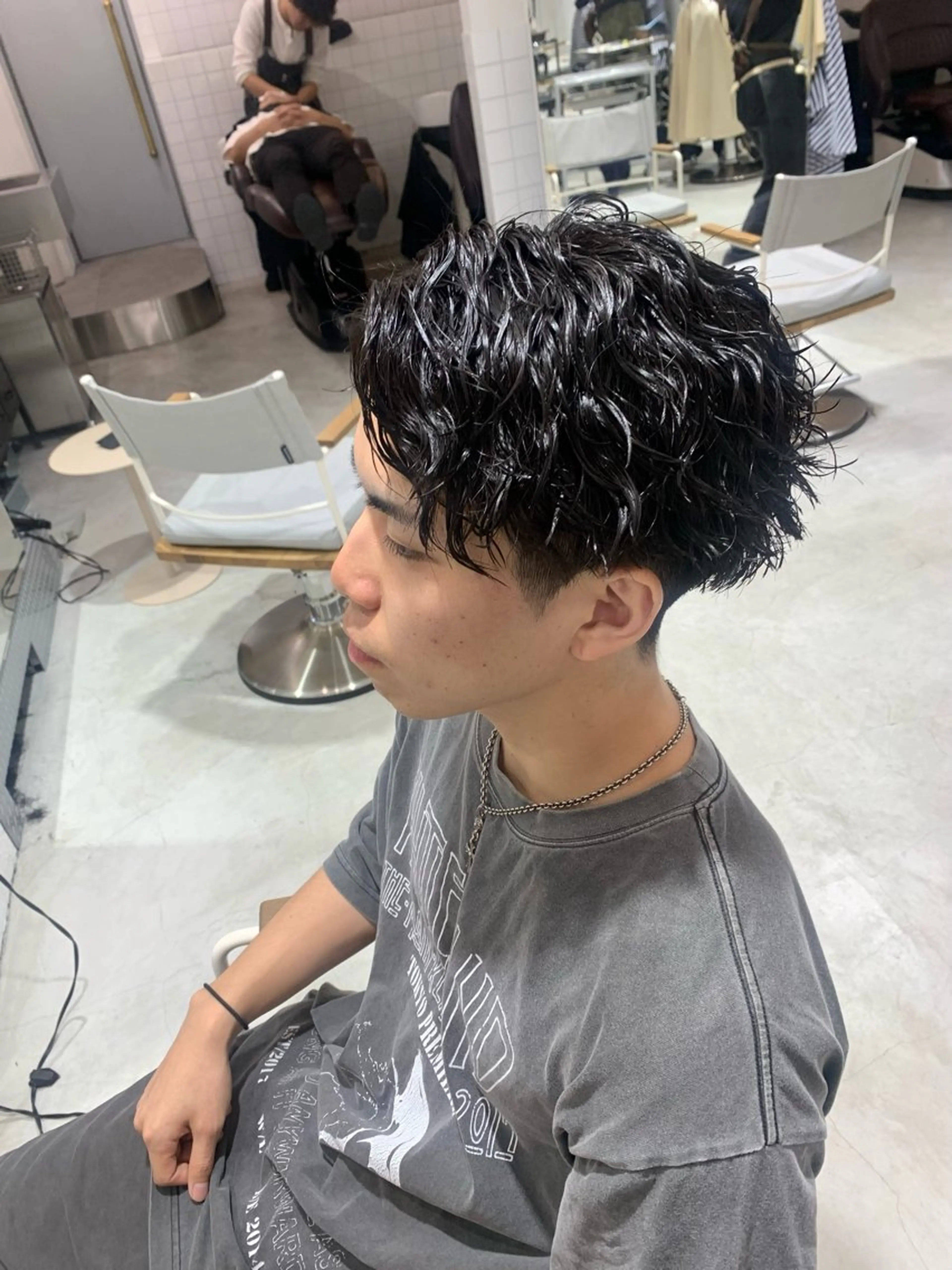 ショート パーマ メンズ かきあげバング カット パーマ フェードカット/メン ズパーマ/森巧真のヘアスタイル