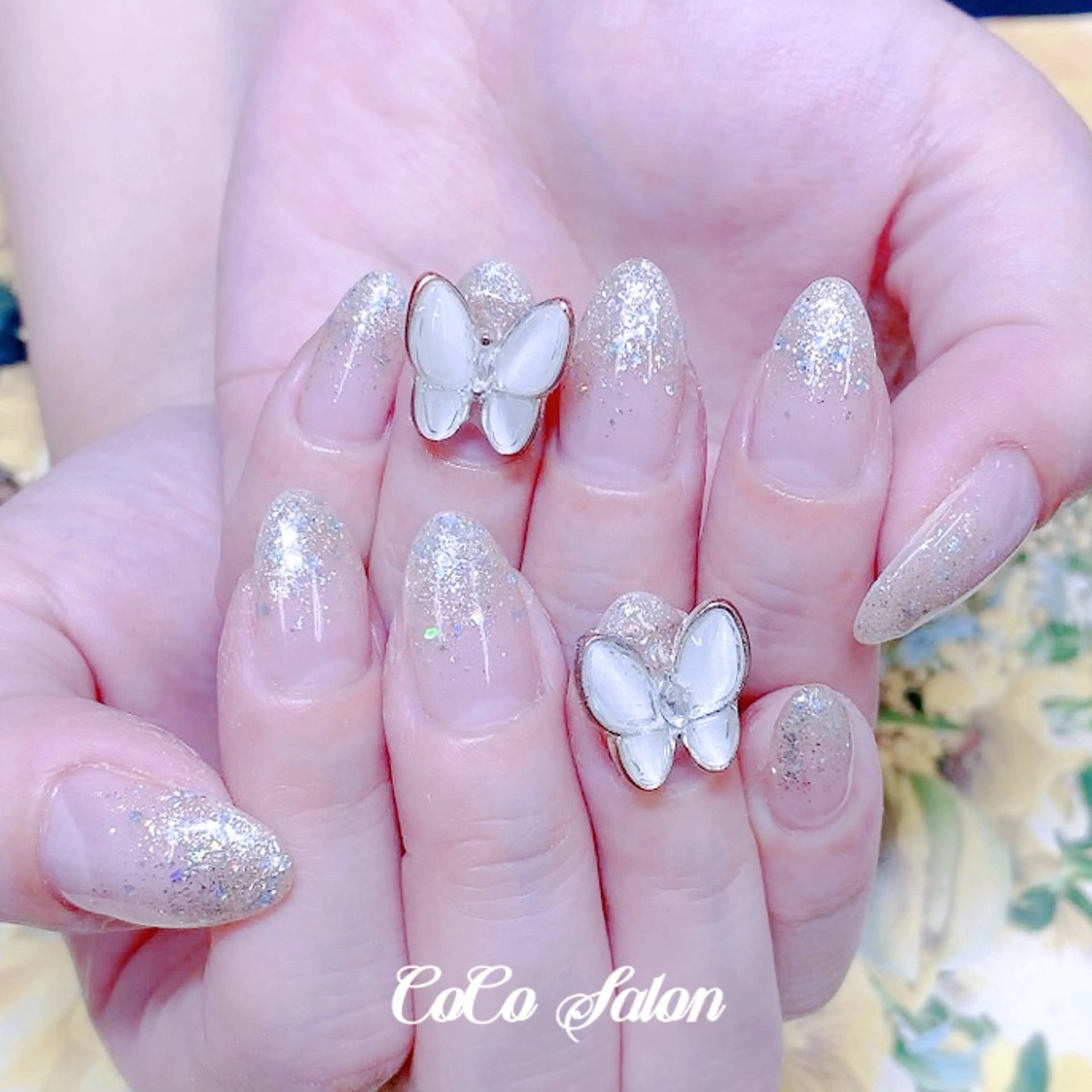 ネイル オーロラネイル ジェルネイル グラデーション ホログラムネイル キラキラネイル ハンドネイル CoCoSalon ネイル/まつ毛予約のネイルデザイン