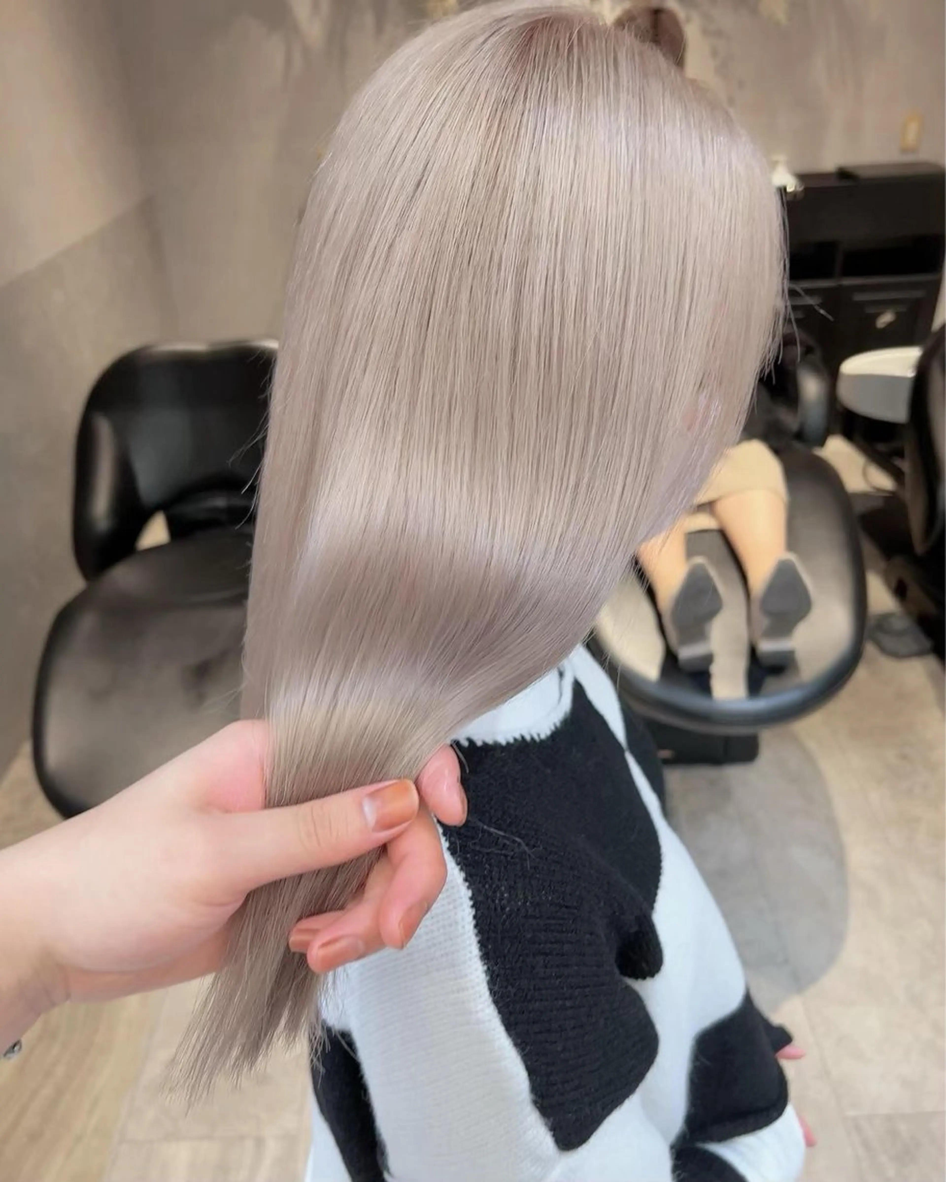 セミロング カラー ヘアカラー トリートメント 【いっせい】ブリーチ 無しＷカラー×カットのヘアスタイル