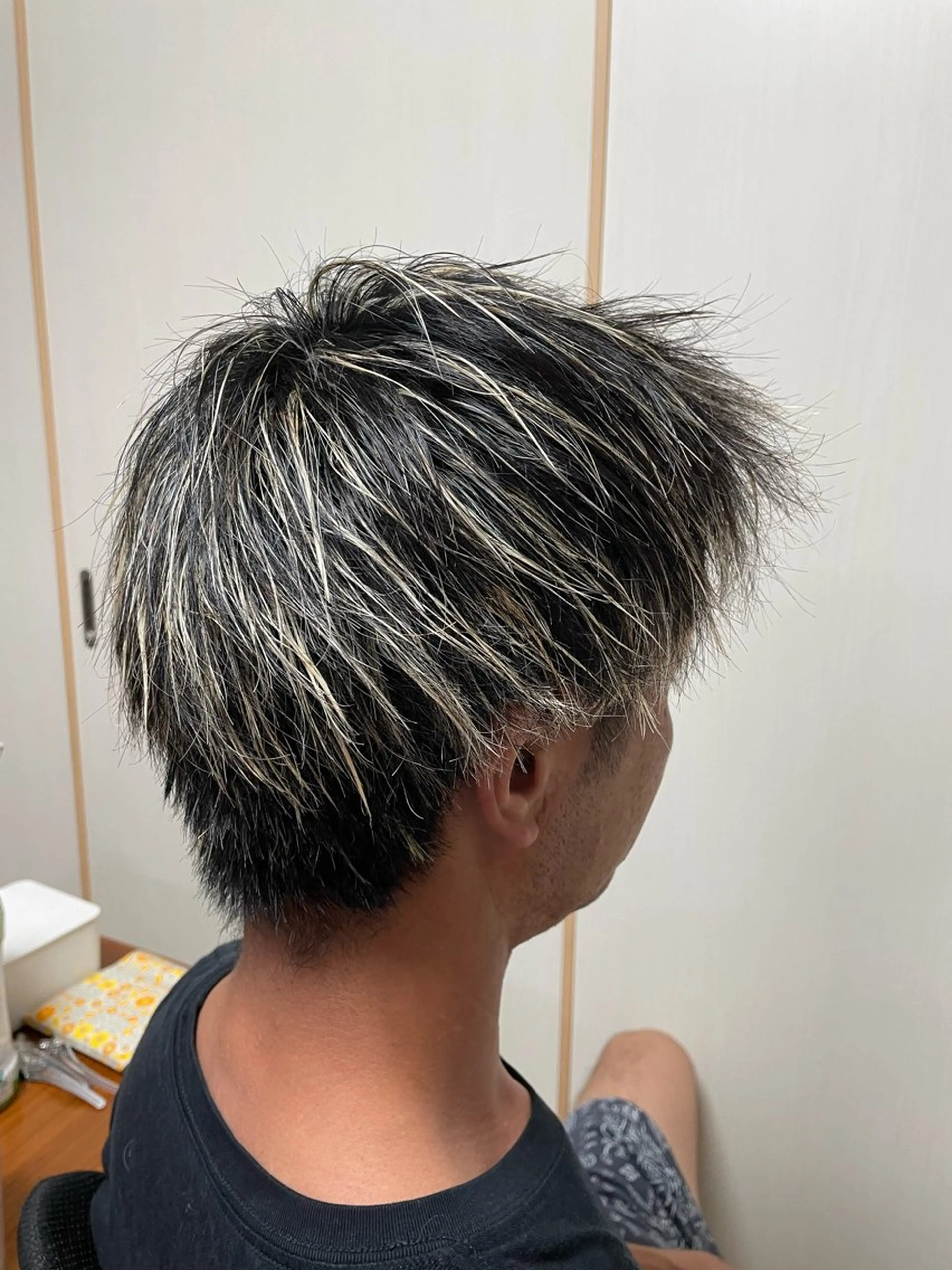 カラー メンズ メンズブリーチ メンズメッシュ ブリーチ メッシュ YUSICA  所沢 イマムラ✳︎✴︎のヘアスタイル