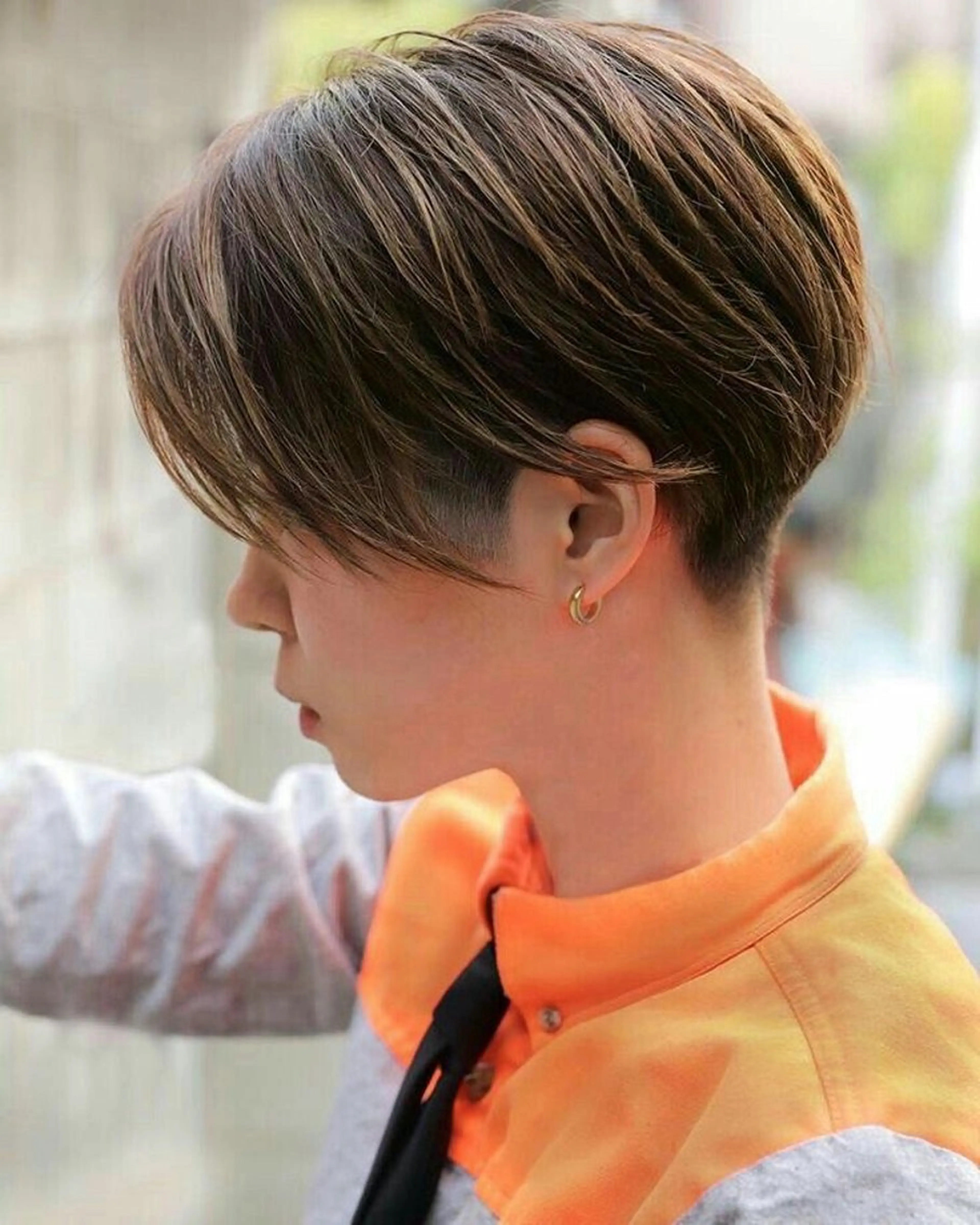 カラー パーマ メンズ メンズブリーチ メンズパーマ ブリーチ LAVEL所属・センターパート/レイ ヤーカット髪質改善のヘアスタイル