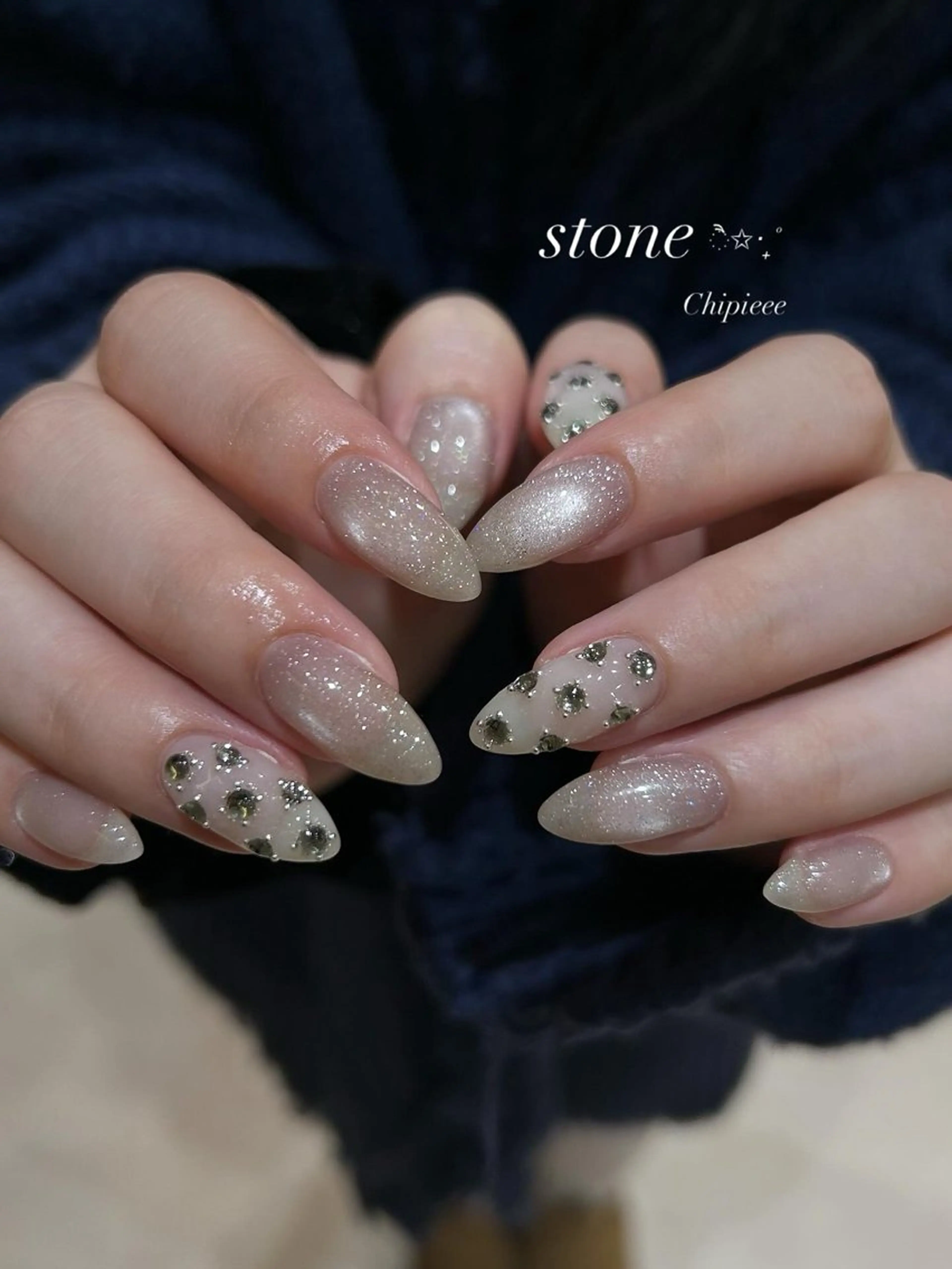 ネイル ホワイト ハンドネイル Chipieee manamiのネイルデザイン