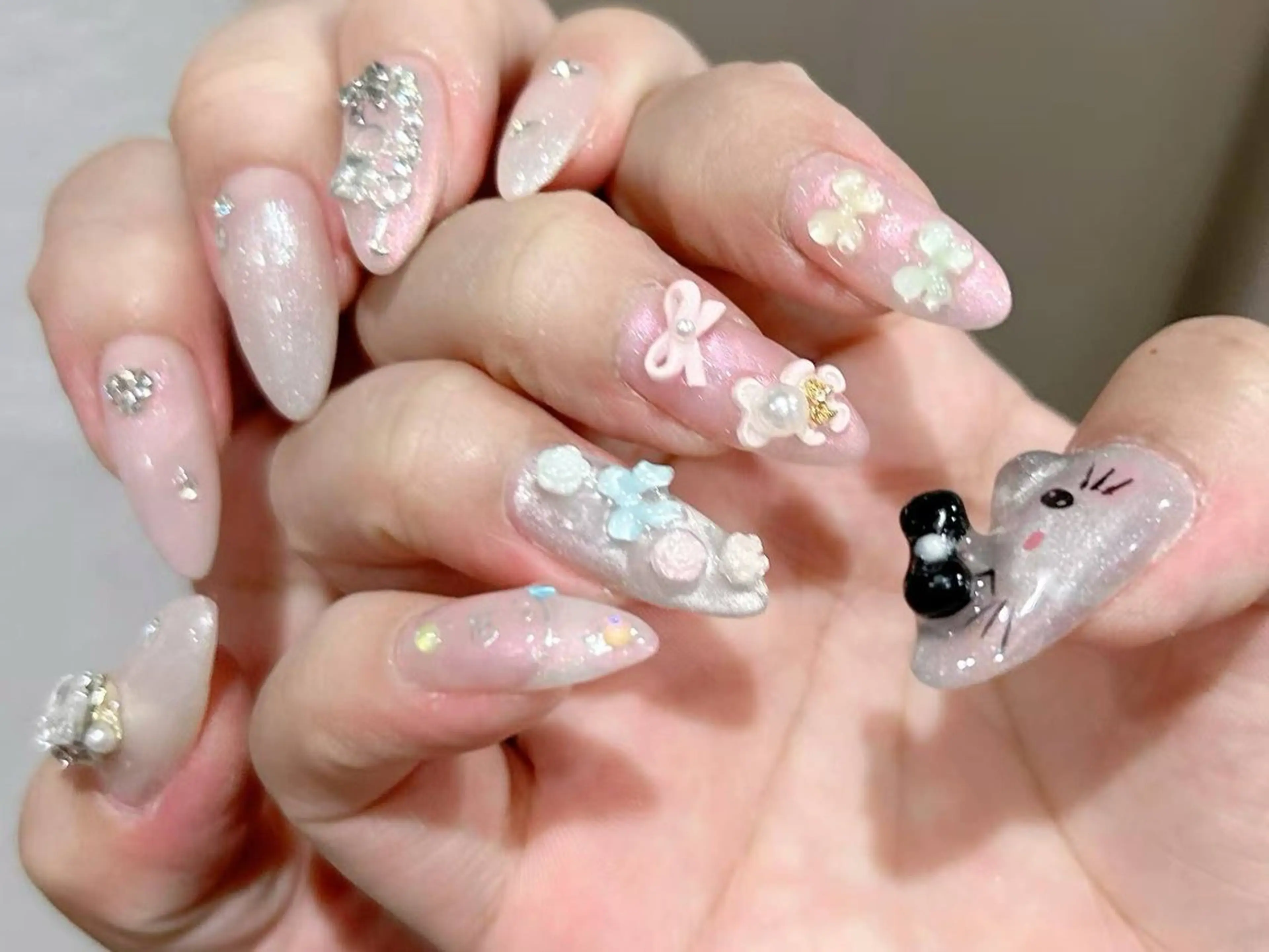 ネイル ハンドネイル ミナ🌈 Laule'aのネイルデザイン