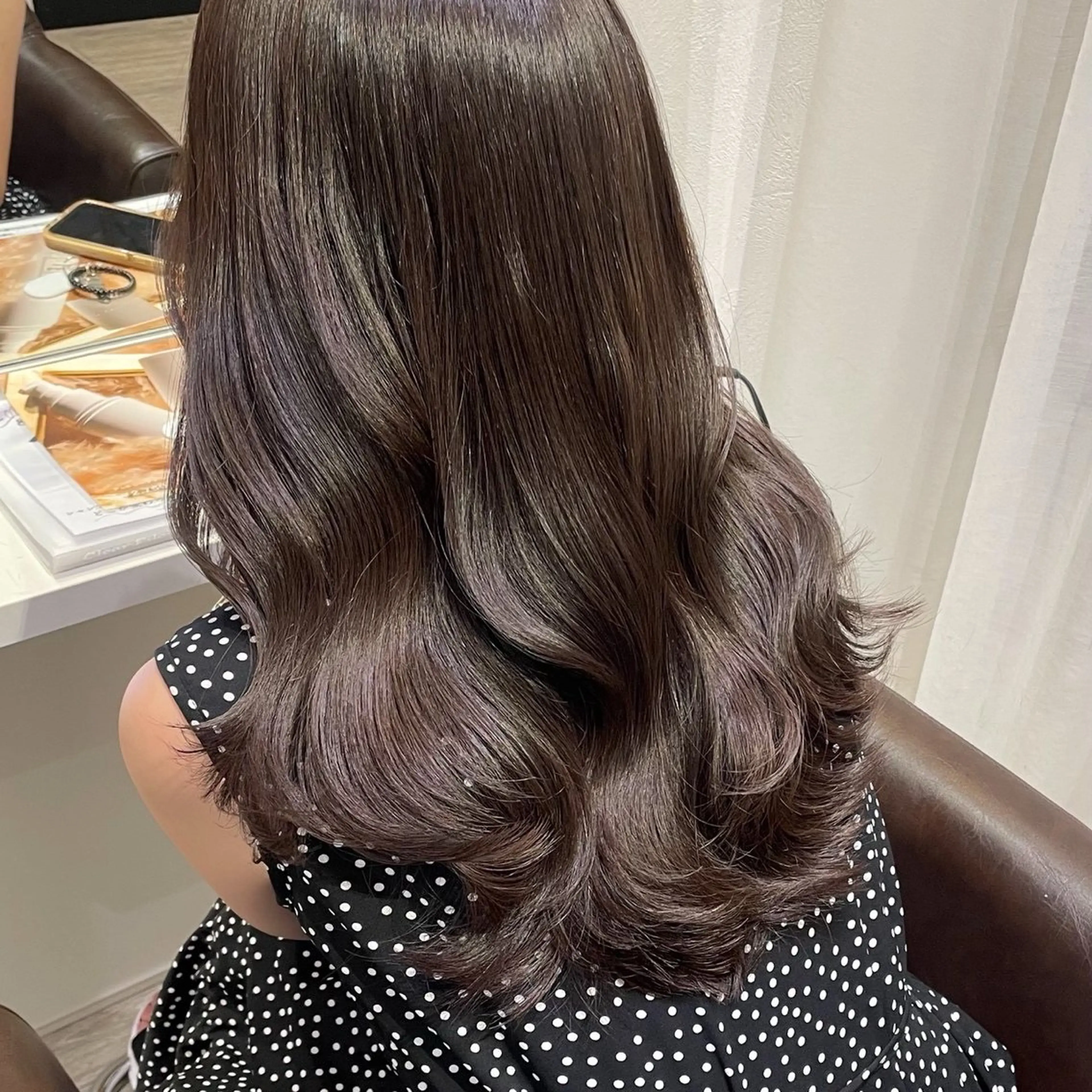 セミロング カラー ネモ ユウのヘアスタイル