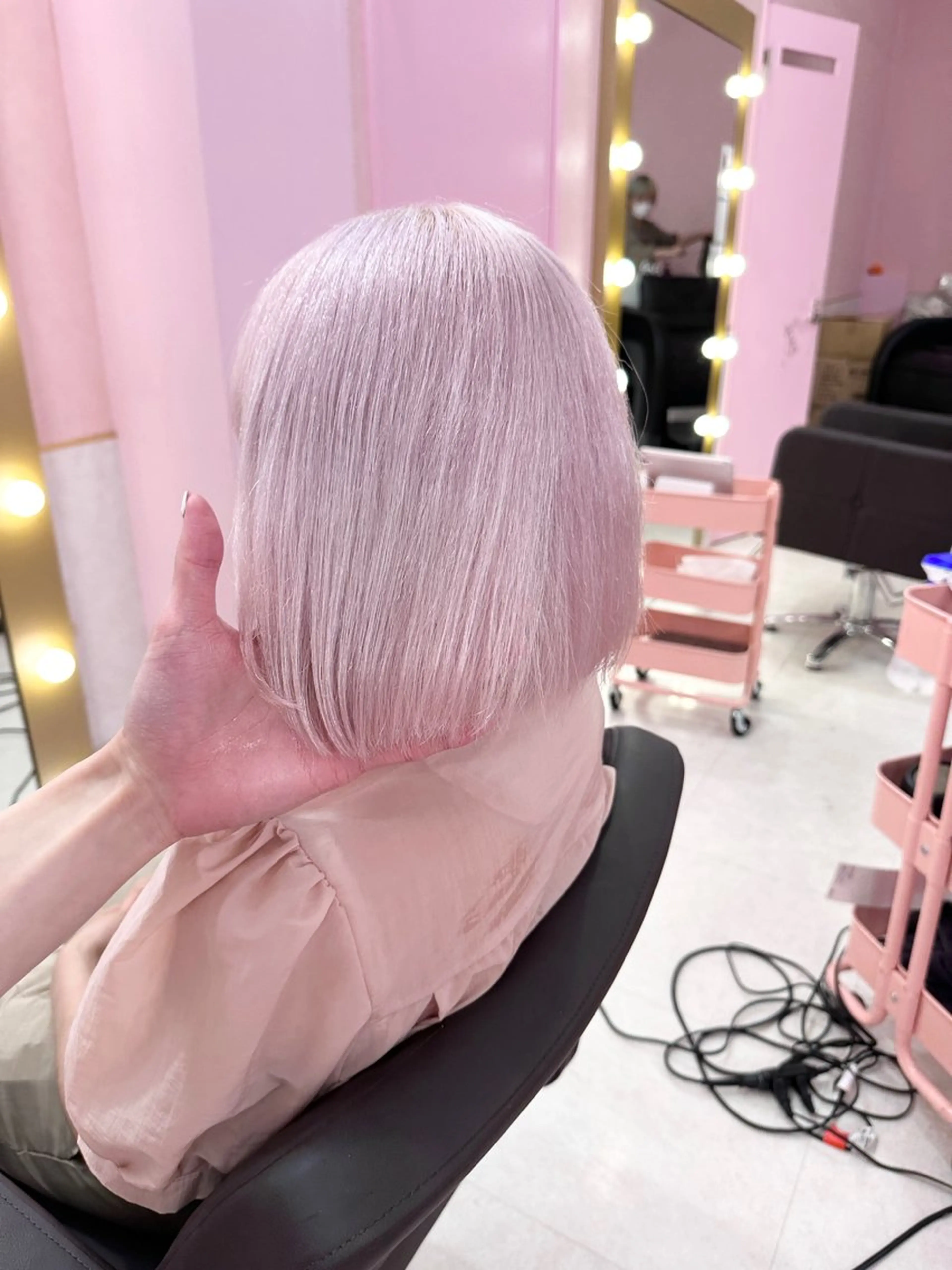 ショート カラー ベージュカラー ブリーチ 抜きっぱなしブロンド ブロンド デザインカラー ヘアカラー トリートメント ❄️💛エクステ ブリーチ❄️yukiのヘアスタイル