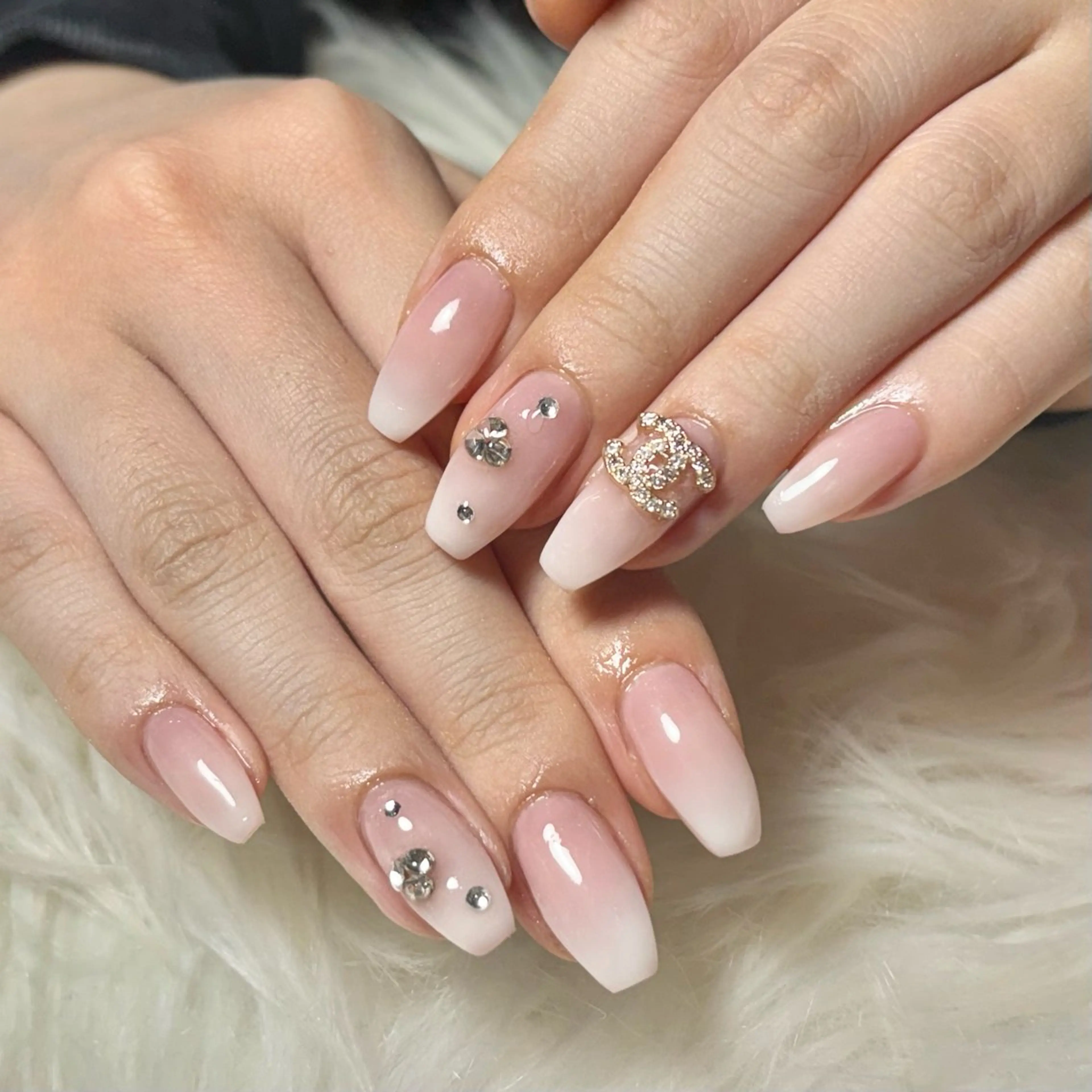 ネイル ハンドネイル ハンドケア hohomi .のネイルデザイン