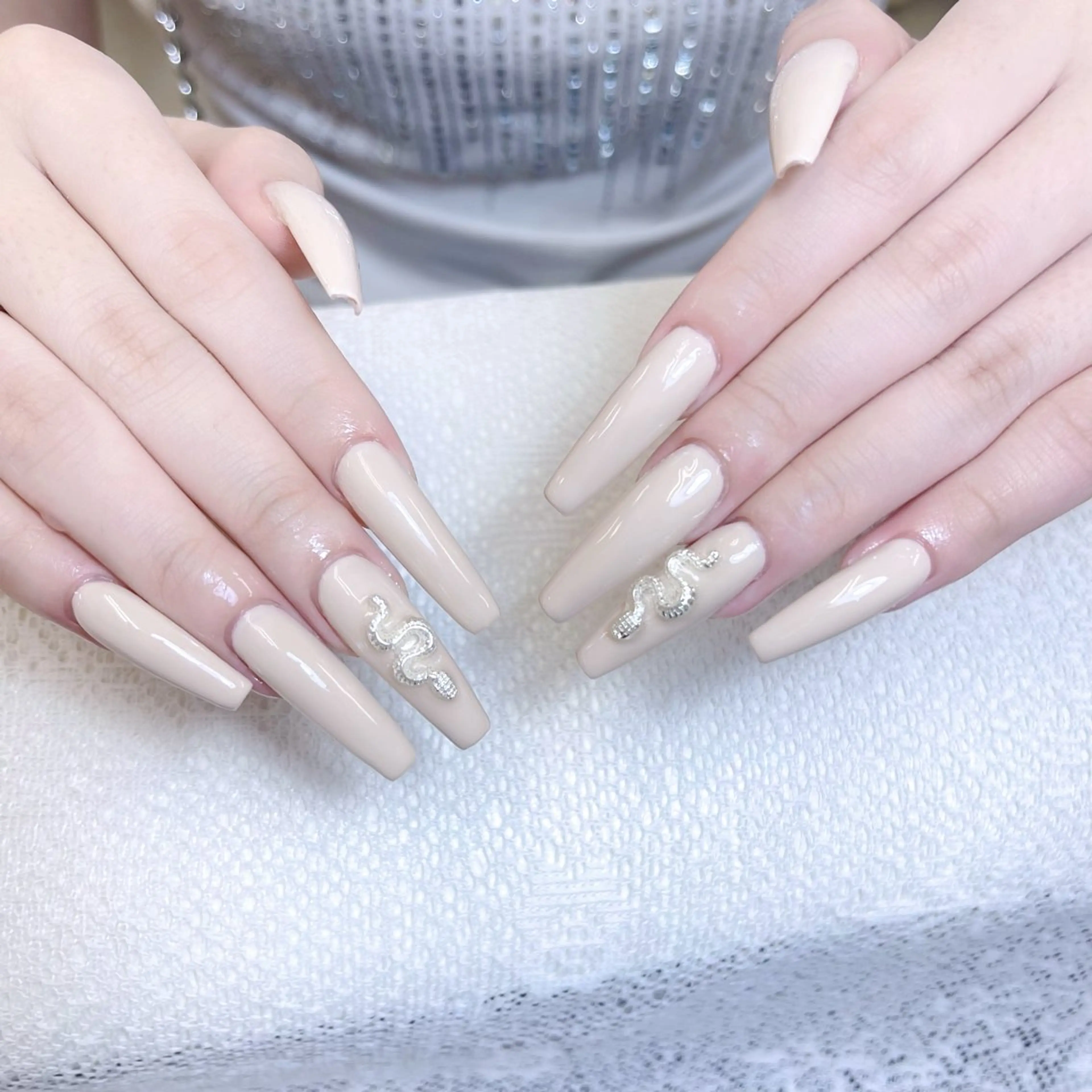 ネイル オーロラネイル クリアネイル フラッシュネイル ジェルネイル グラデーション ハンドネイル ZUZU AMEE NAILのネイルデザイン