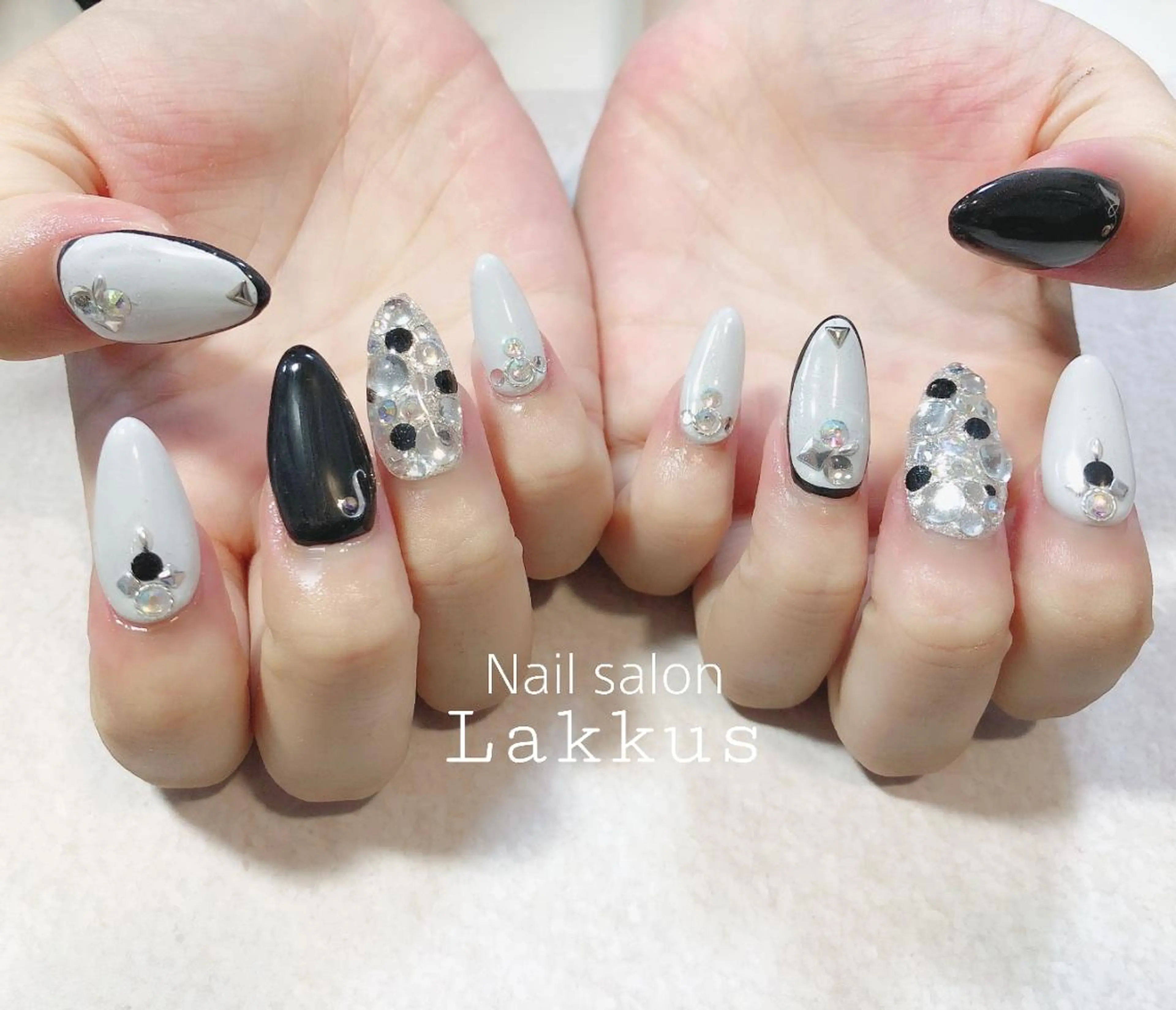 ネイル Lakkus T－Mのネイルデザイン