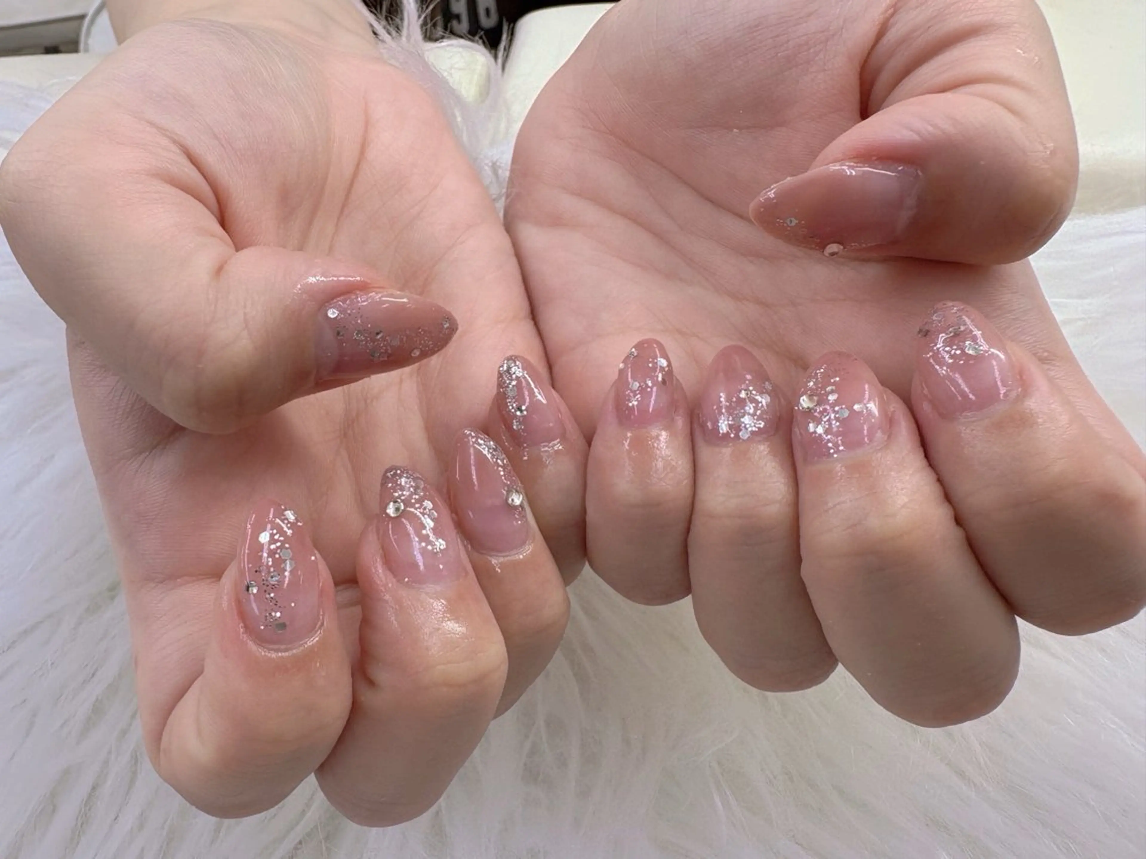 ネイル グラデーション ラメ(グリッター) ストーンネイル ハンドネイル nail salon _reve Yuiのネイルデザイン