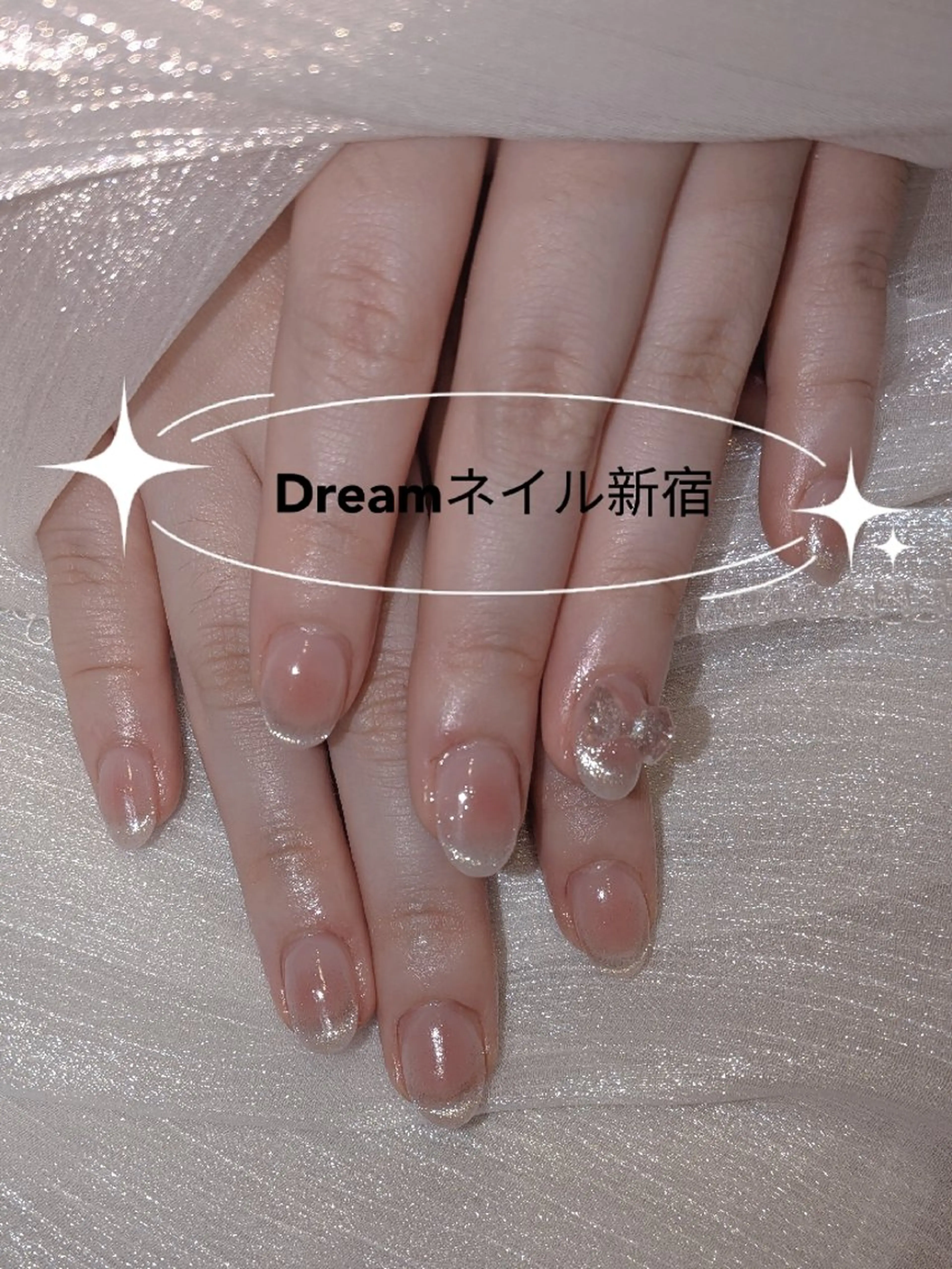 🌟トレンド✨チーク×マグネットフレンチネイル💅ソフトジェルオフ無料の写真