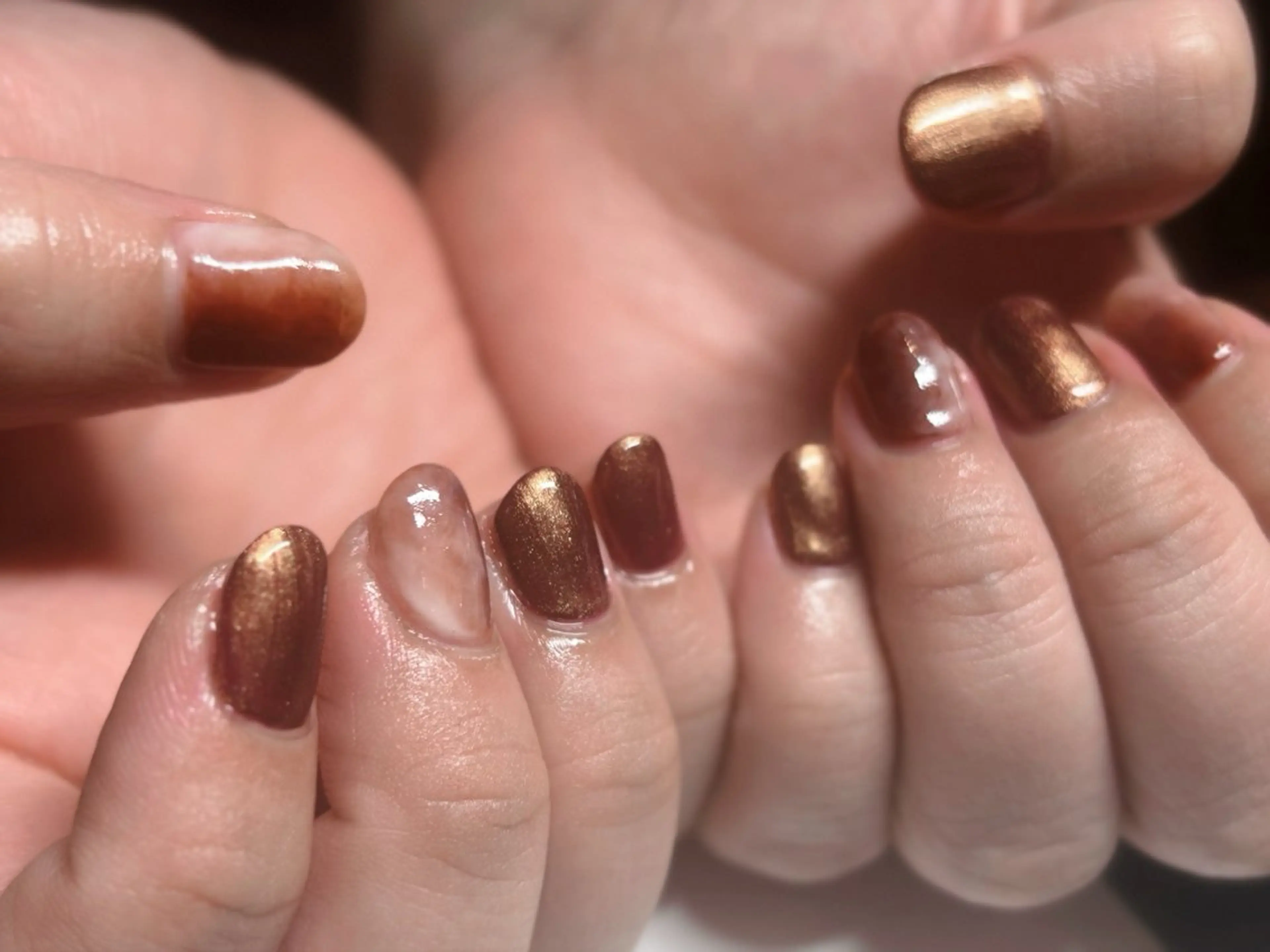 ネイル ブラウン ワンカラーネイル ハンドネイル Bar CLAN -Nail-所属・AMUCI NAIL Shihomiのネイルデザイン