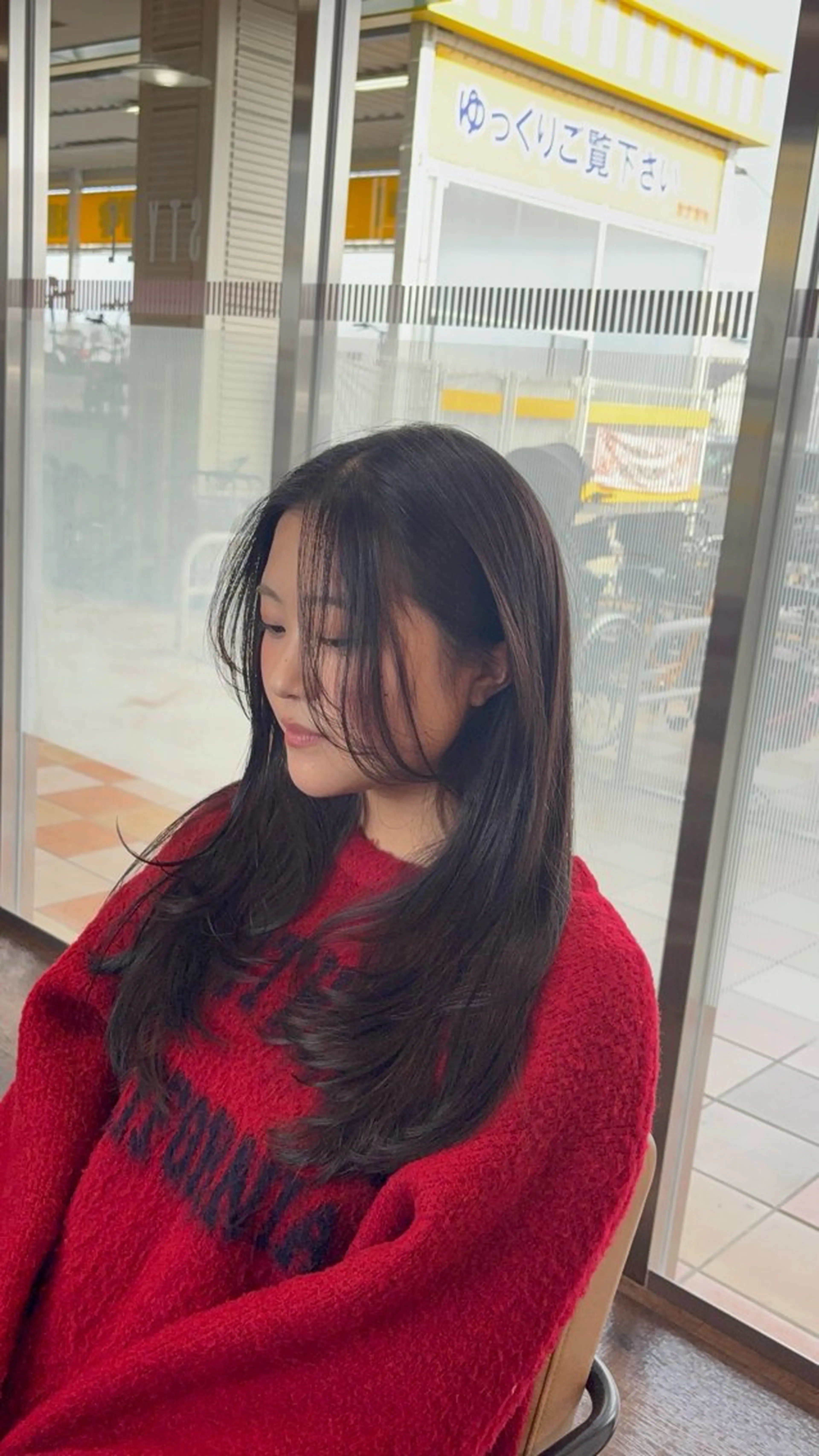 ロング カラー レイヤーカット ワンホンレイヤー カット ヘアカラー トリートメント STYLE所属・山本 勝巳のヘアスタイル