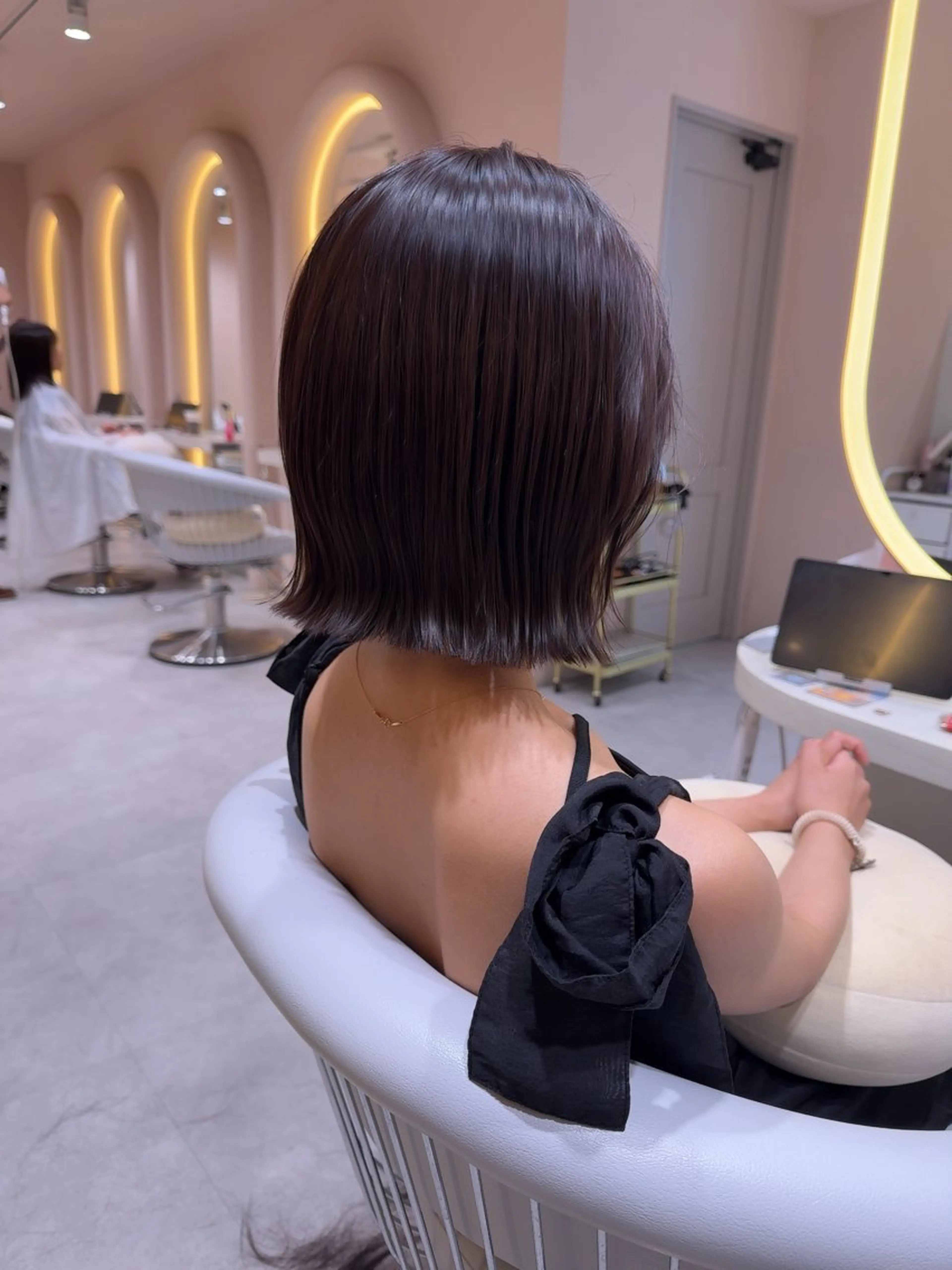 ショート ボブ くびれヘア ✨️今だけ無料✨️ 鶴田みなみのヘアスタイル