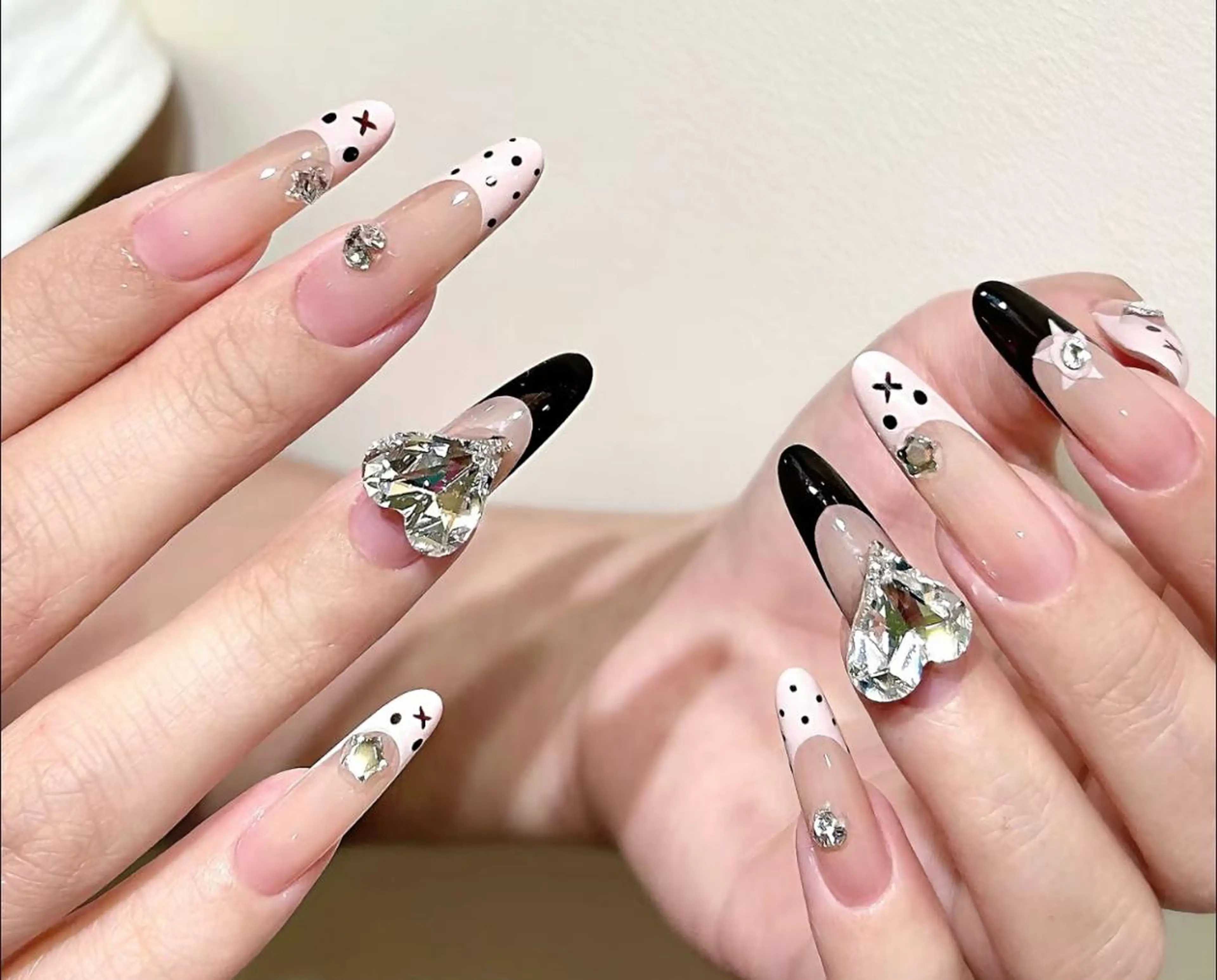 ネイル ハンドネイル 🎀 KiKi_nailのネイルデザイン