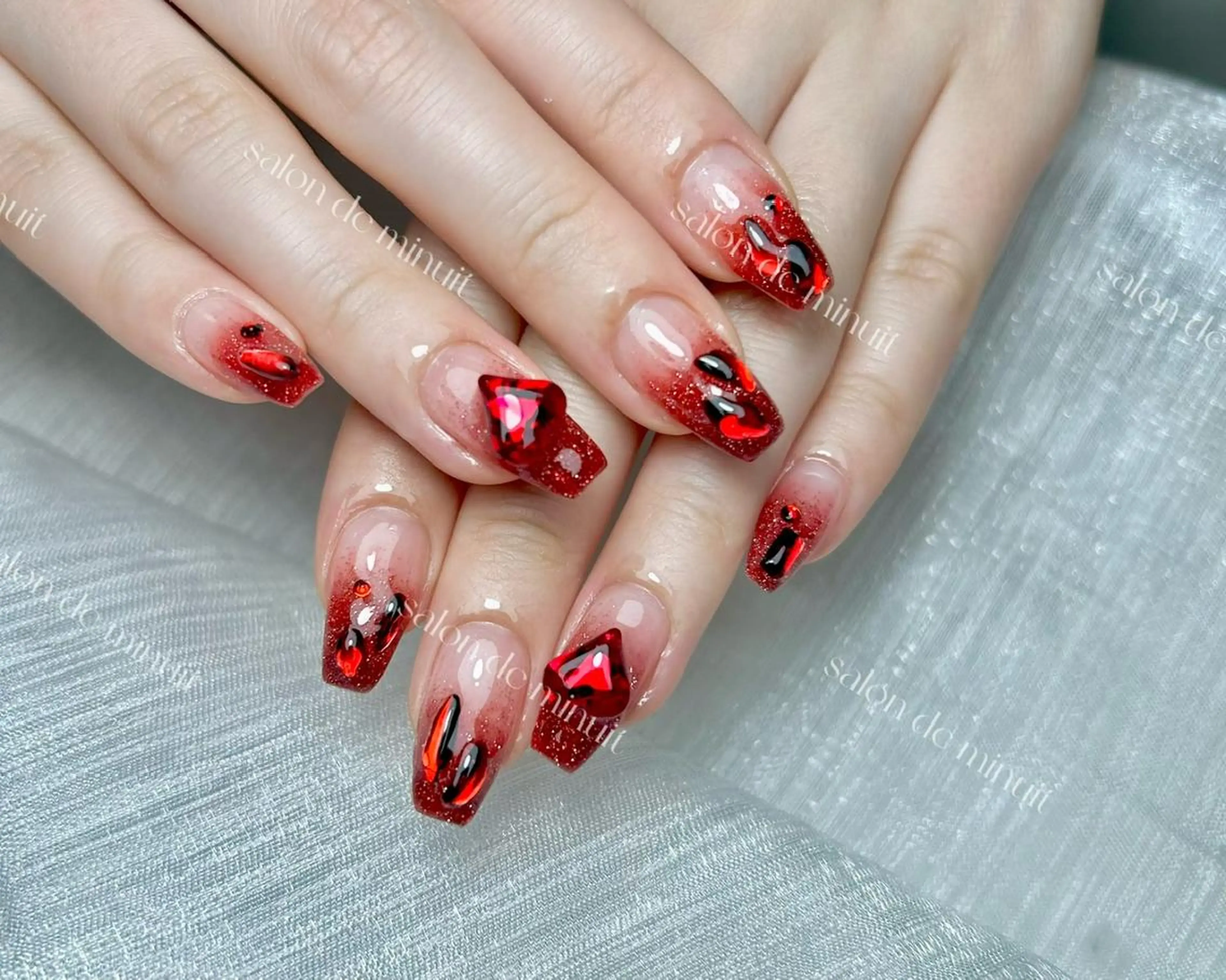ネイル Salon de Minuit🦩のネイルデザイン