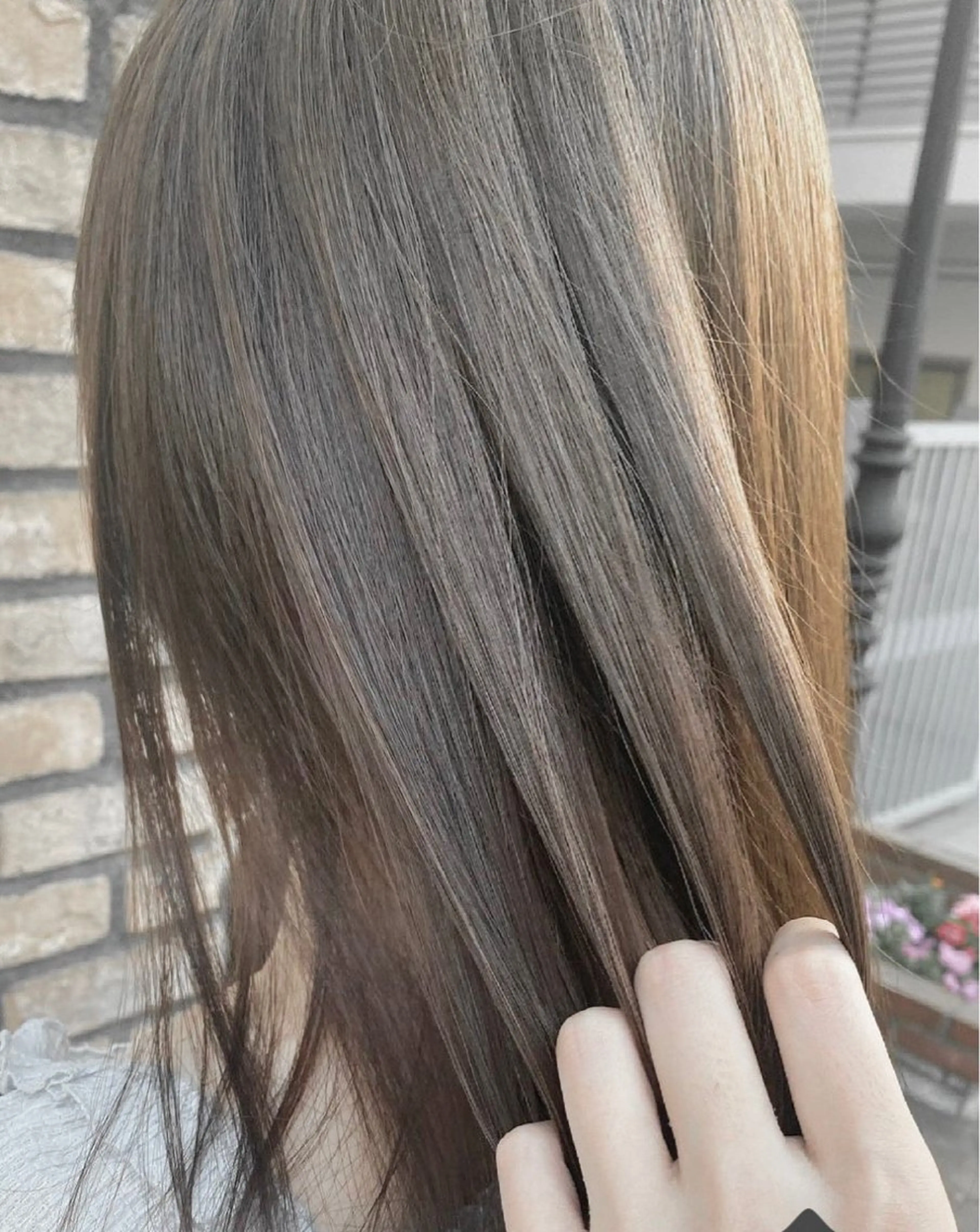 セミロング カラー カット 縮毛矯正 トリートメント 🎨デザイン🥇 美髪・艶髪　日暮千敬のヘアスタイル