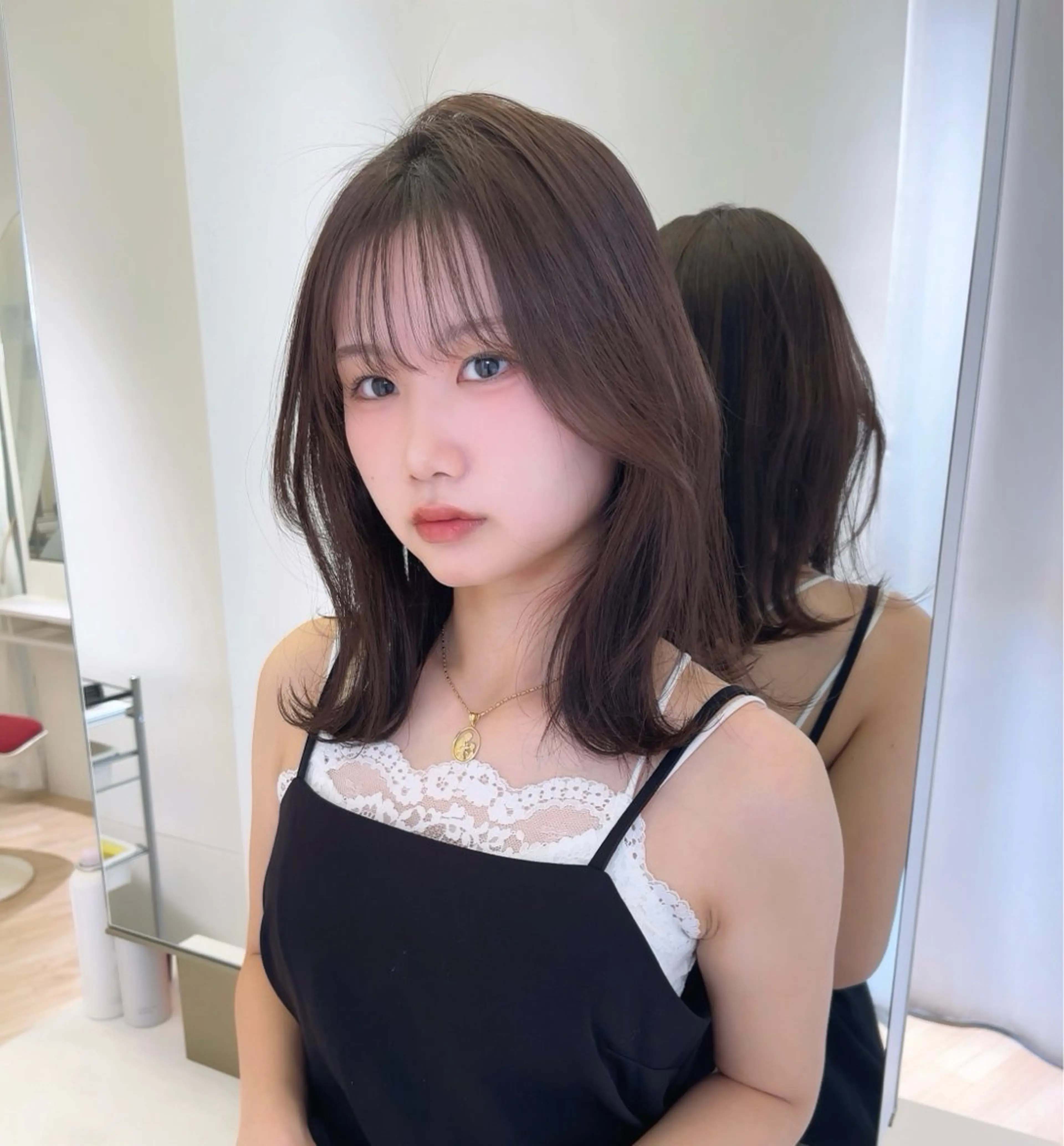 ミディアム カラー 透明感カラー 顔周りカット カット ヘアカラー ParveMix 🌝🫧山本 玲南のヘアスタイル