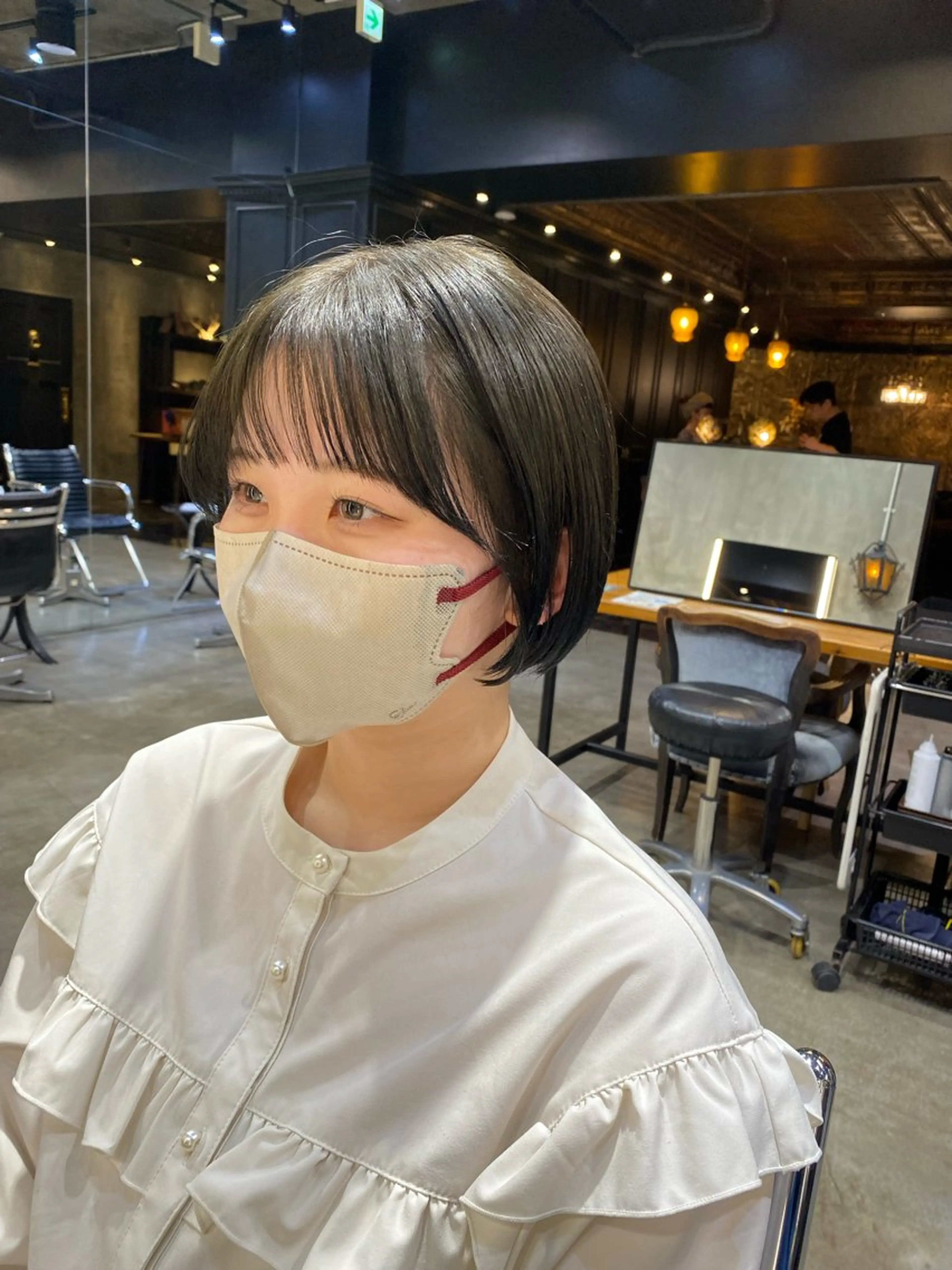 ショート カラー ショートボブ グレージュ ボブ ショートヘア ブリーチなしダブル カラー🧸🐺陽介のヘアスタイル