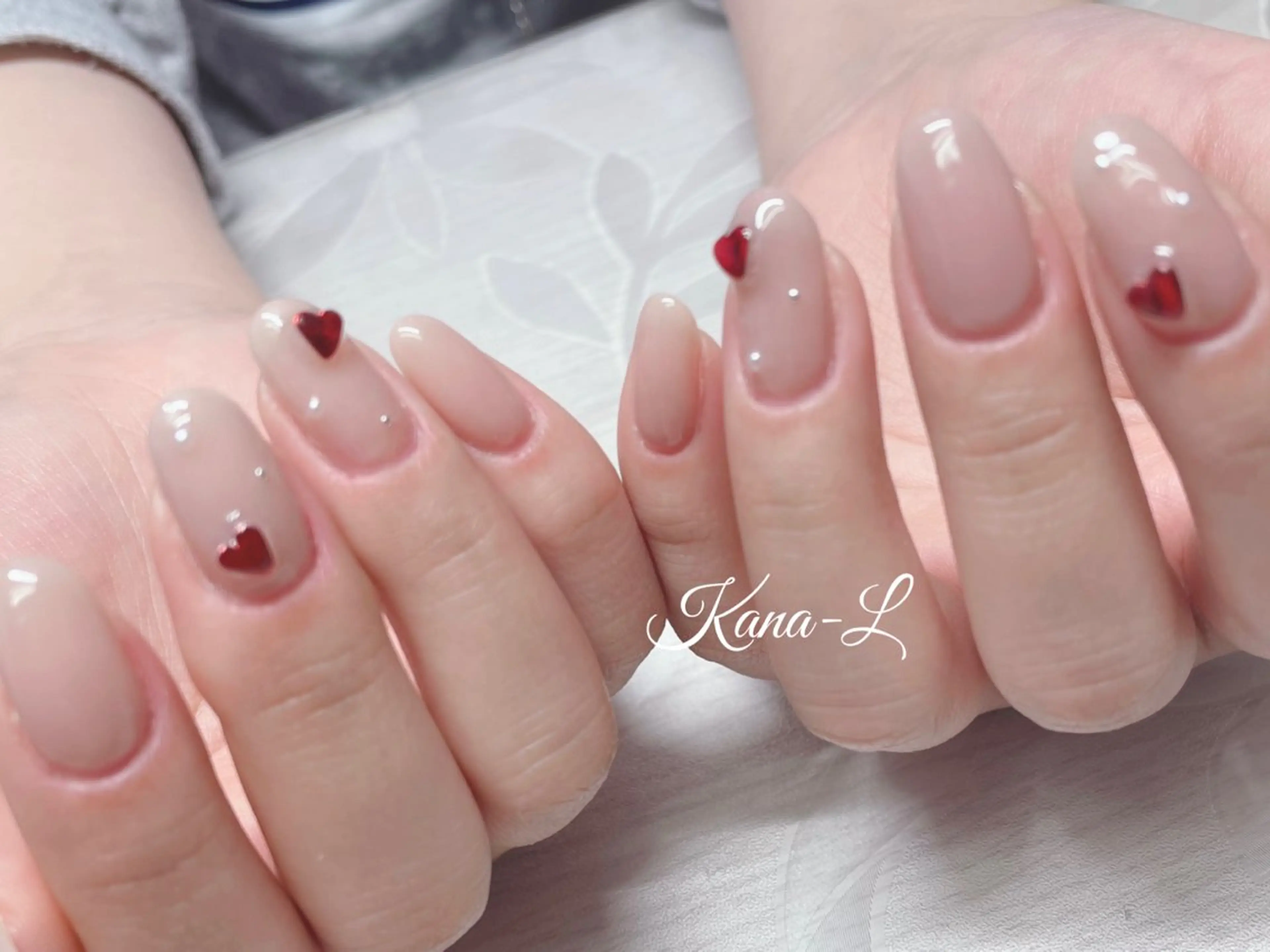 ネイル ジェルネイル ハート 韓国ネイル パラジェル ワンホンネイル 芦辺 香奈のネイルデザイン