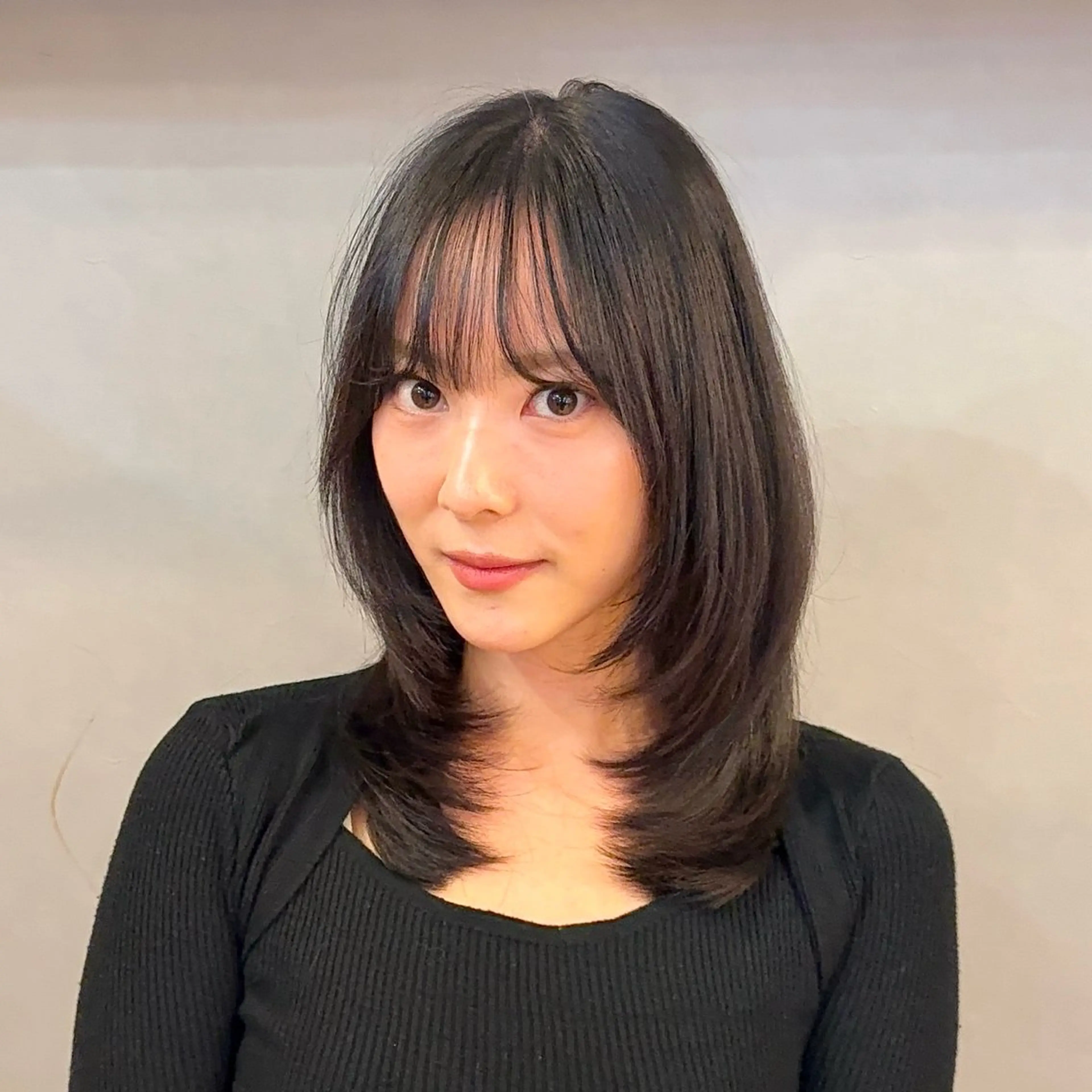 ミディアム カラー カット ヘアカラー トリートメント layercut✂️ 韓国ヘア/髪質改善のヘアスタイル