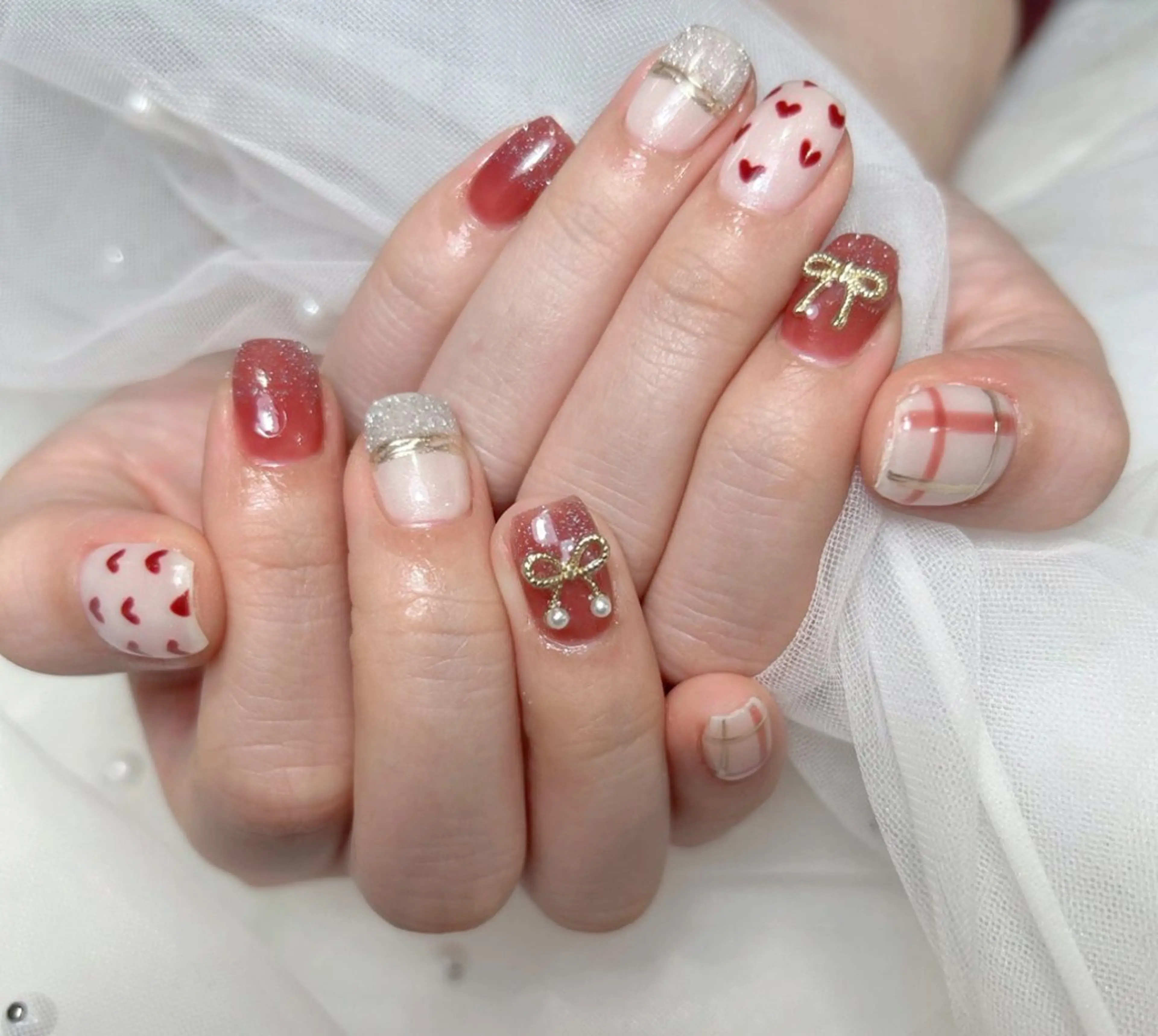 ネイル アートネイル 桜ネイル フレンチネイル ガラスフレンチ グラデーション ミナ🌈 Laule'aのネイルデザイン