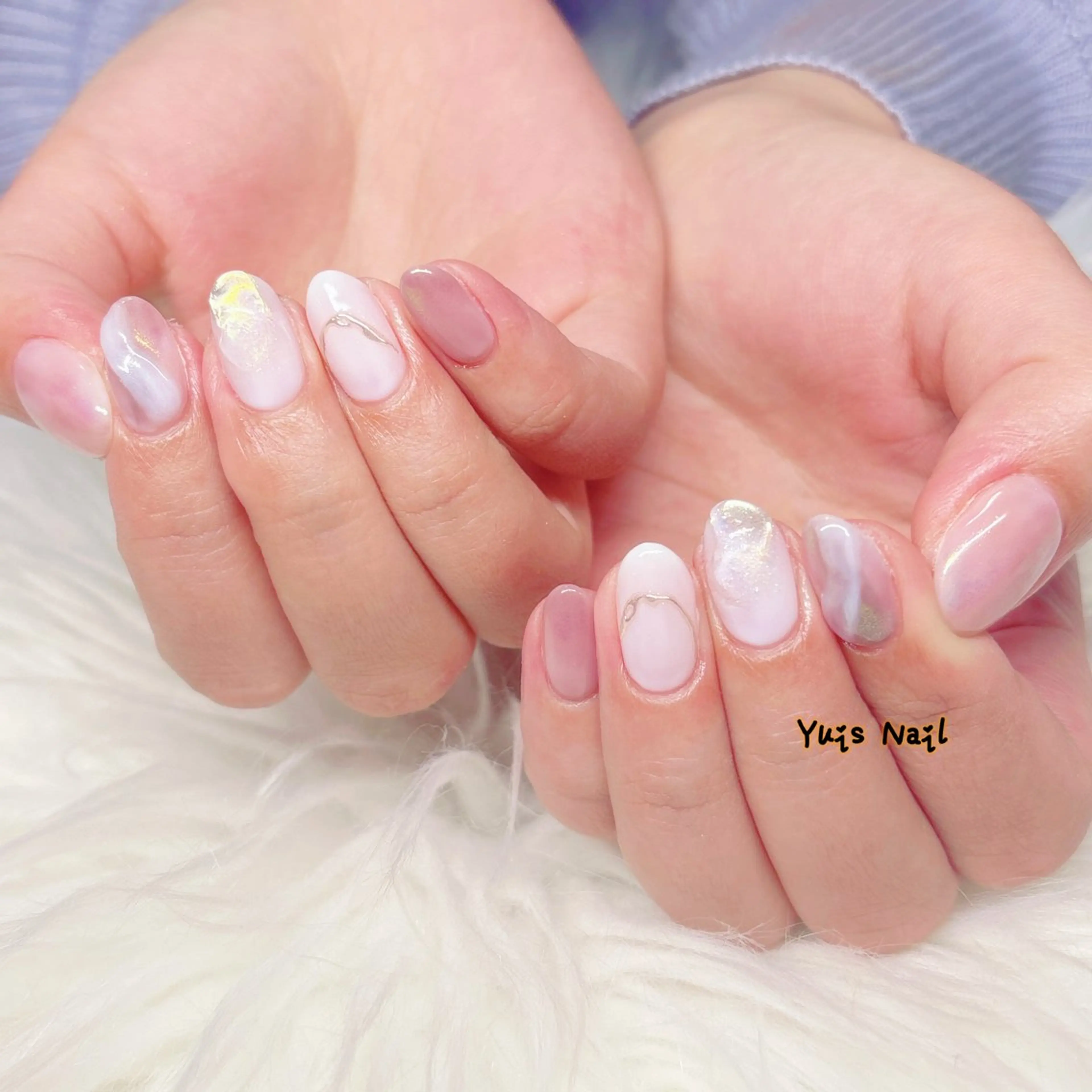 ネイル オーロラネイル 韓国ネイル 持ち込み ニュアンスネイル ワンホンネイル ハンドネイル Yuis Nailスカルプ専門のネイルデザイン