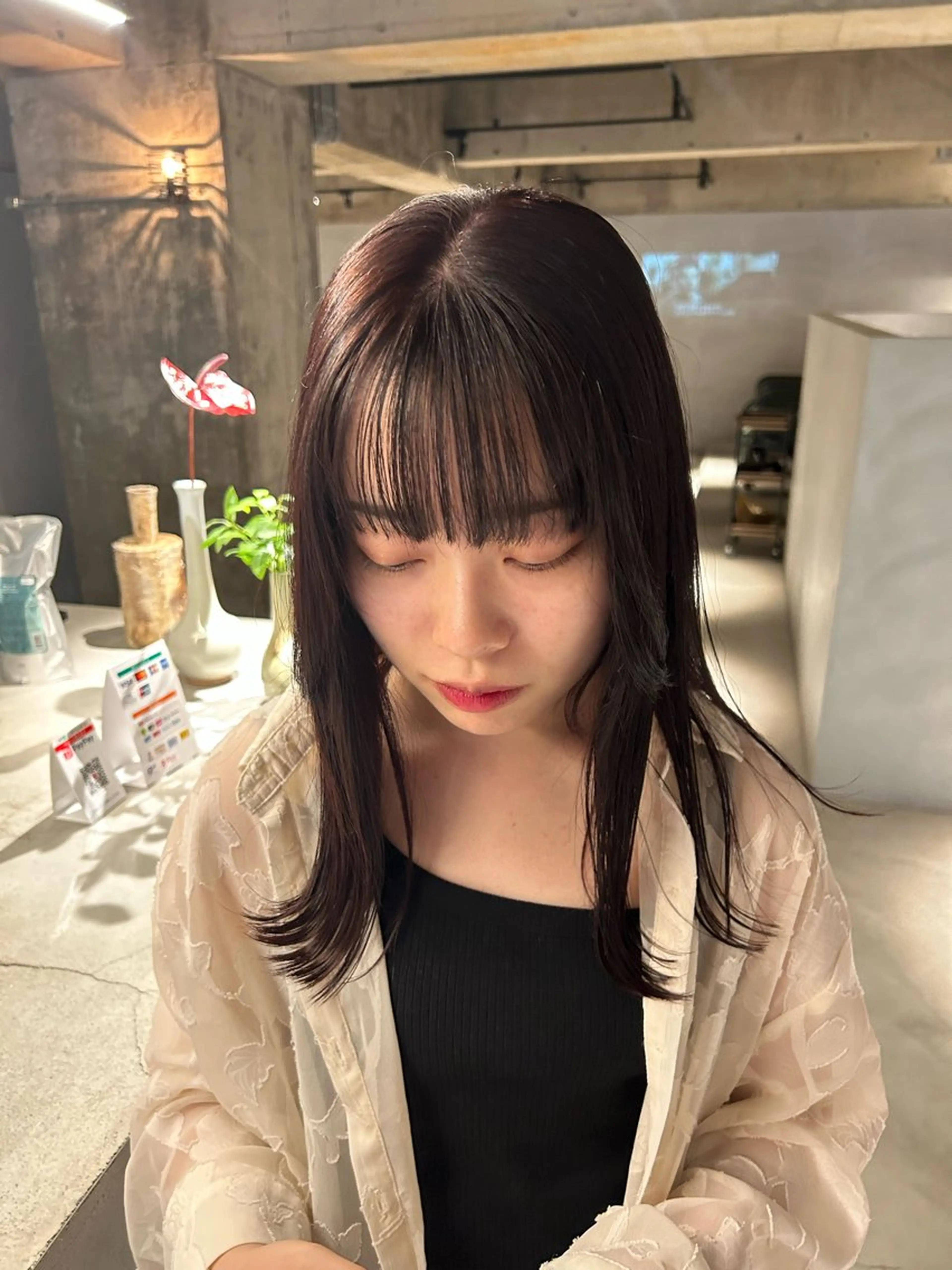 ミディアム カラー 中村 衣里のヘアスタイル