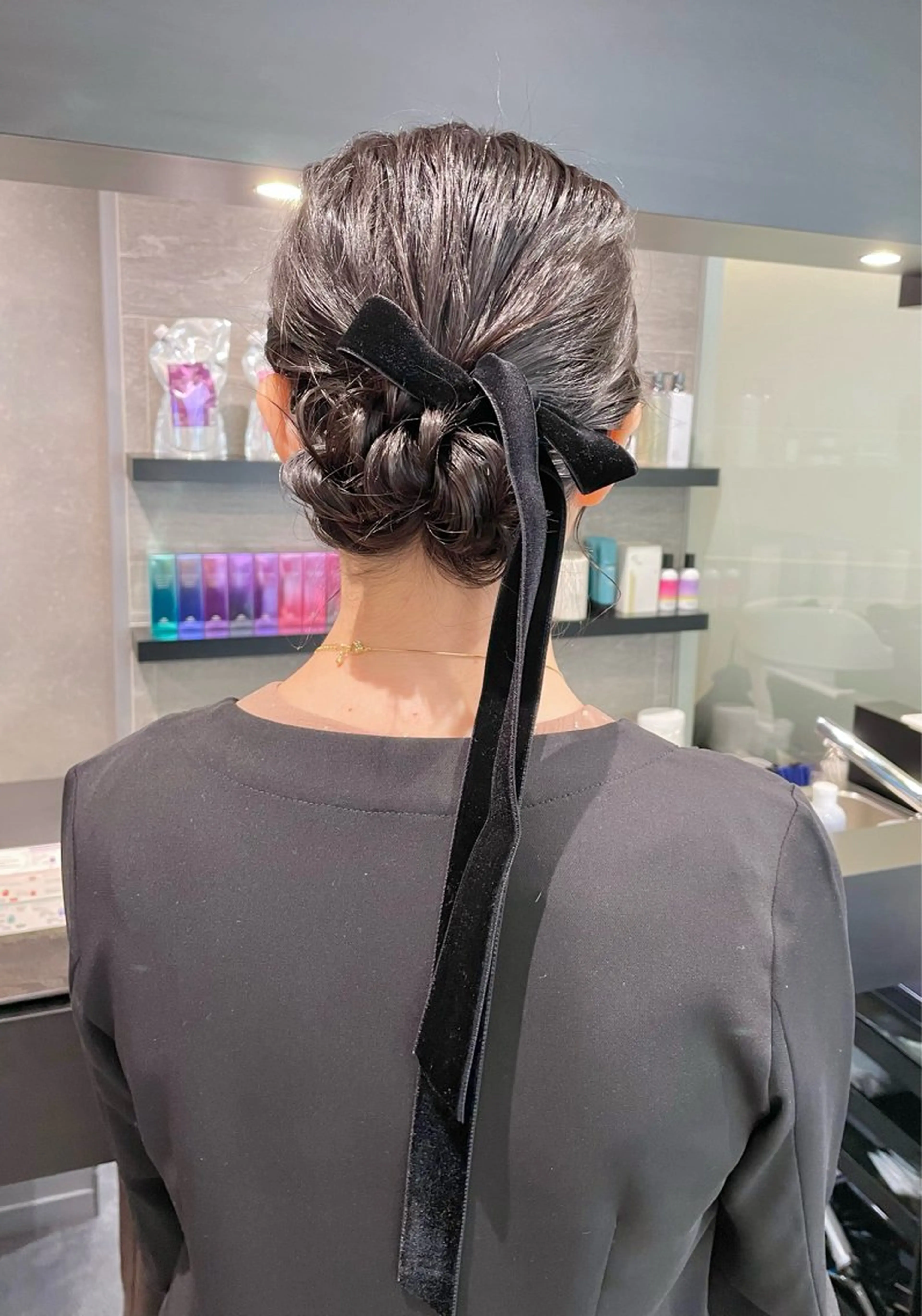 セミロング ヘアアレンジ 結婚式・ブライダル ダブルカラー🦖 /髪質改善⚡️しおりのヘアスタイル