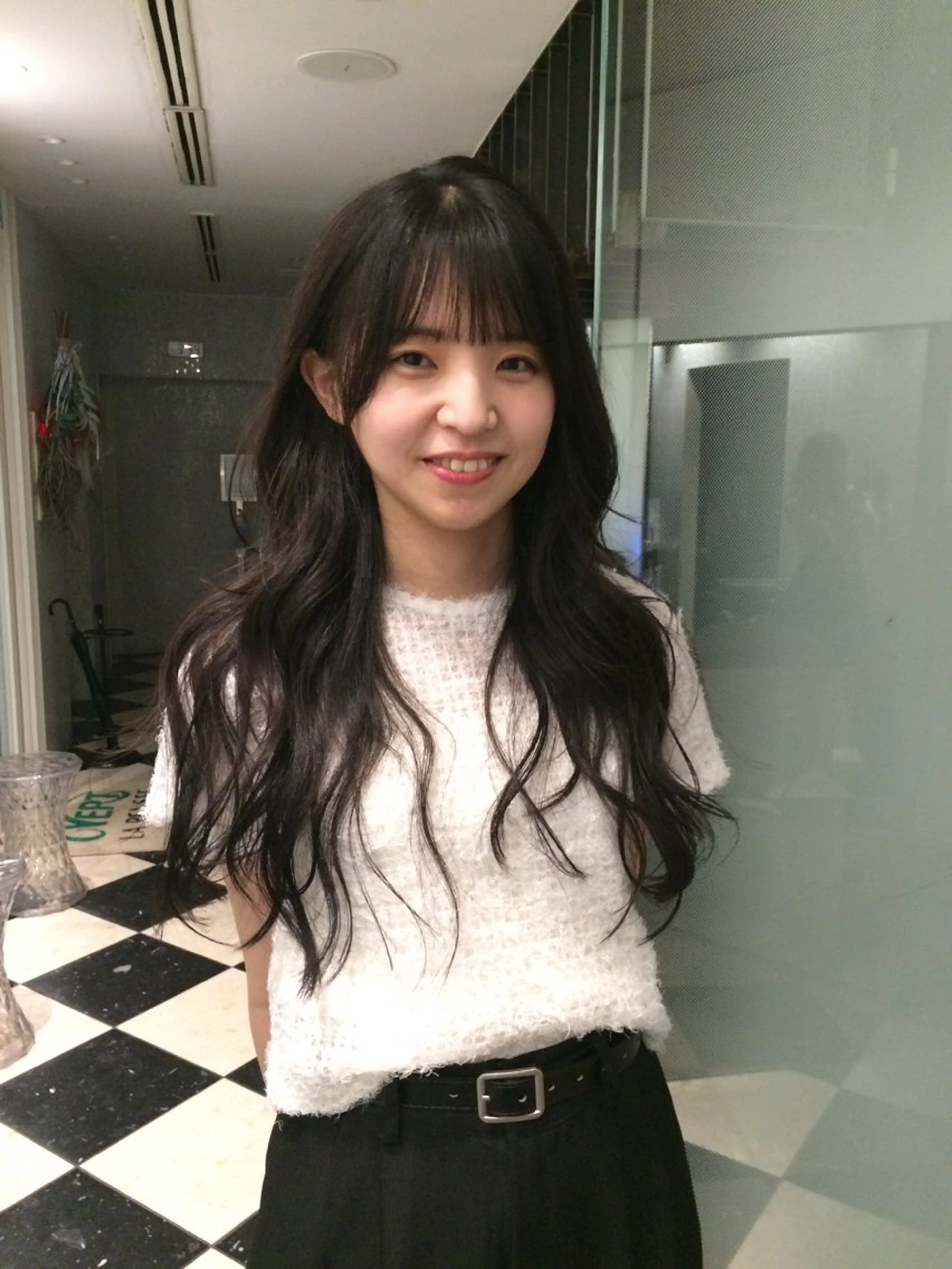 ロング レイヤーカット 似合わせカット カット 大久保 桃夏のヘアスタイル
