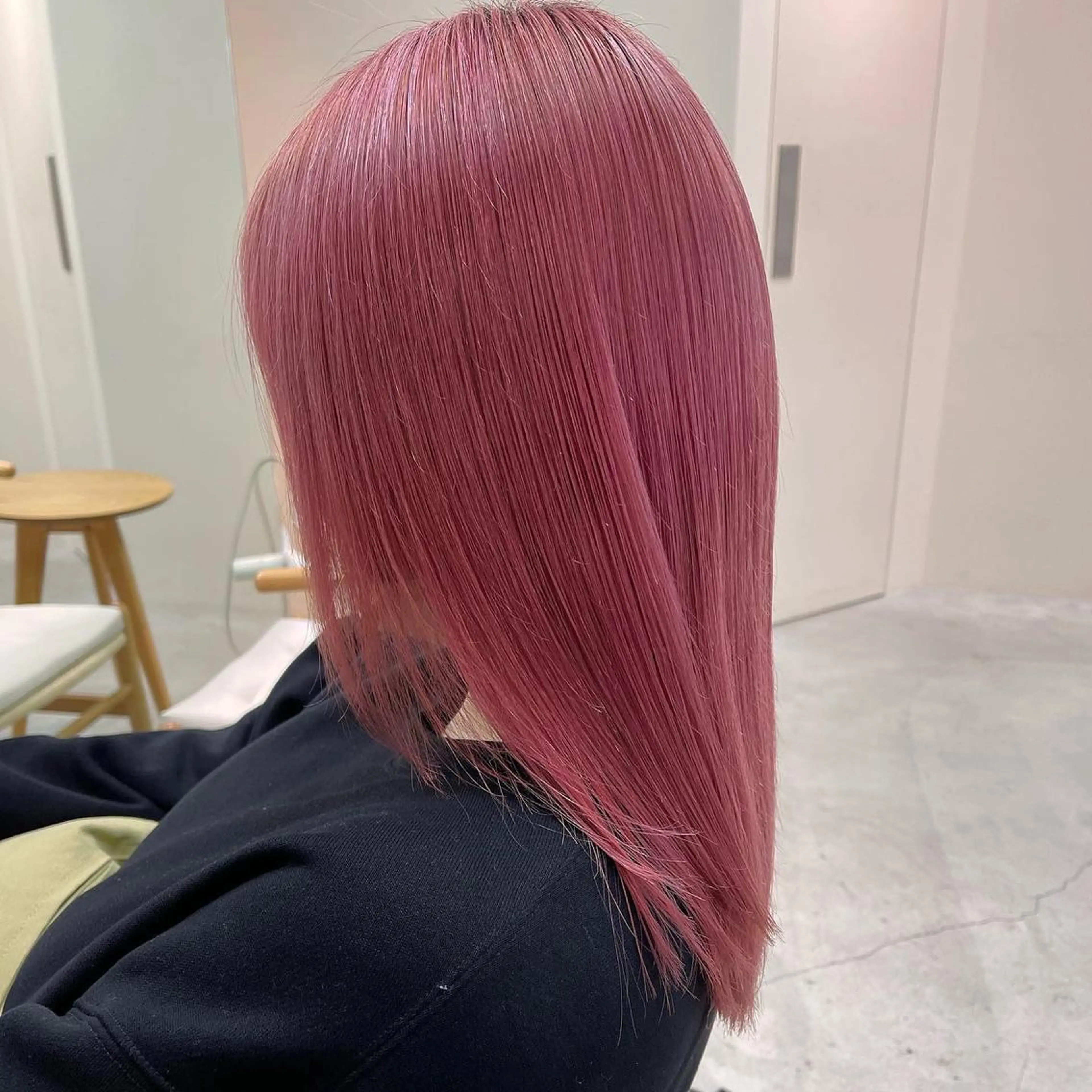 ロング カラー ブリーチ ピンクカラー mee.urawa所属・似合わせショート×透 明感/やじまたかしのヘアスタイル