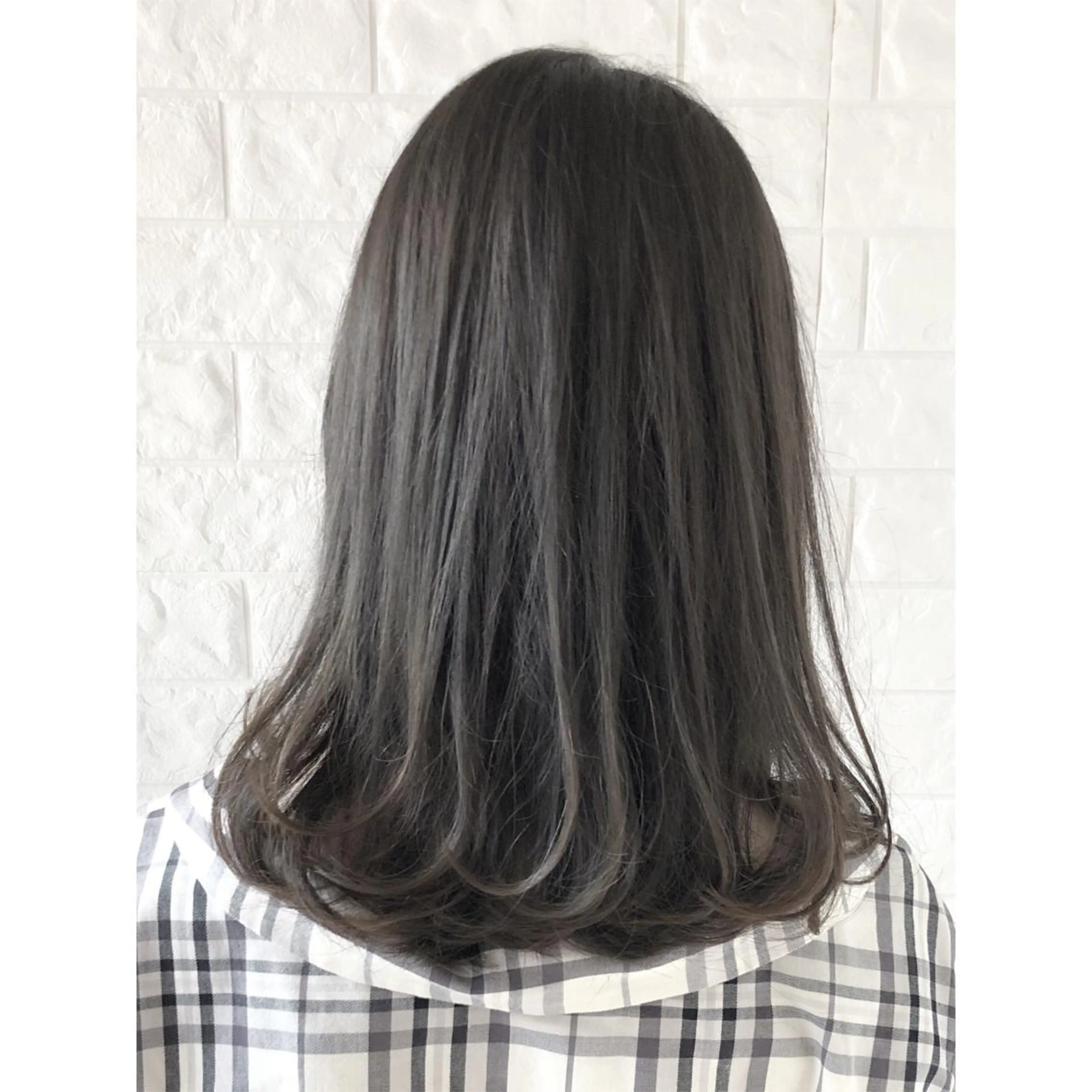 ミディアム カラー アッシュ 透明感カラー イルミナカラー オレンジ トリートメント カット ヘアカラー パーマ トリートメント ヘッドスパ KIZU 髪質改善 オカルト怪談のヘアスタイル