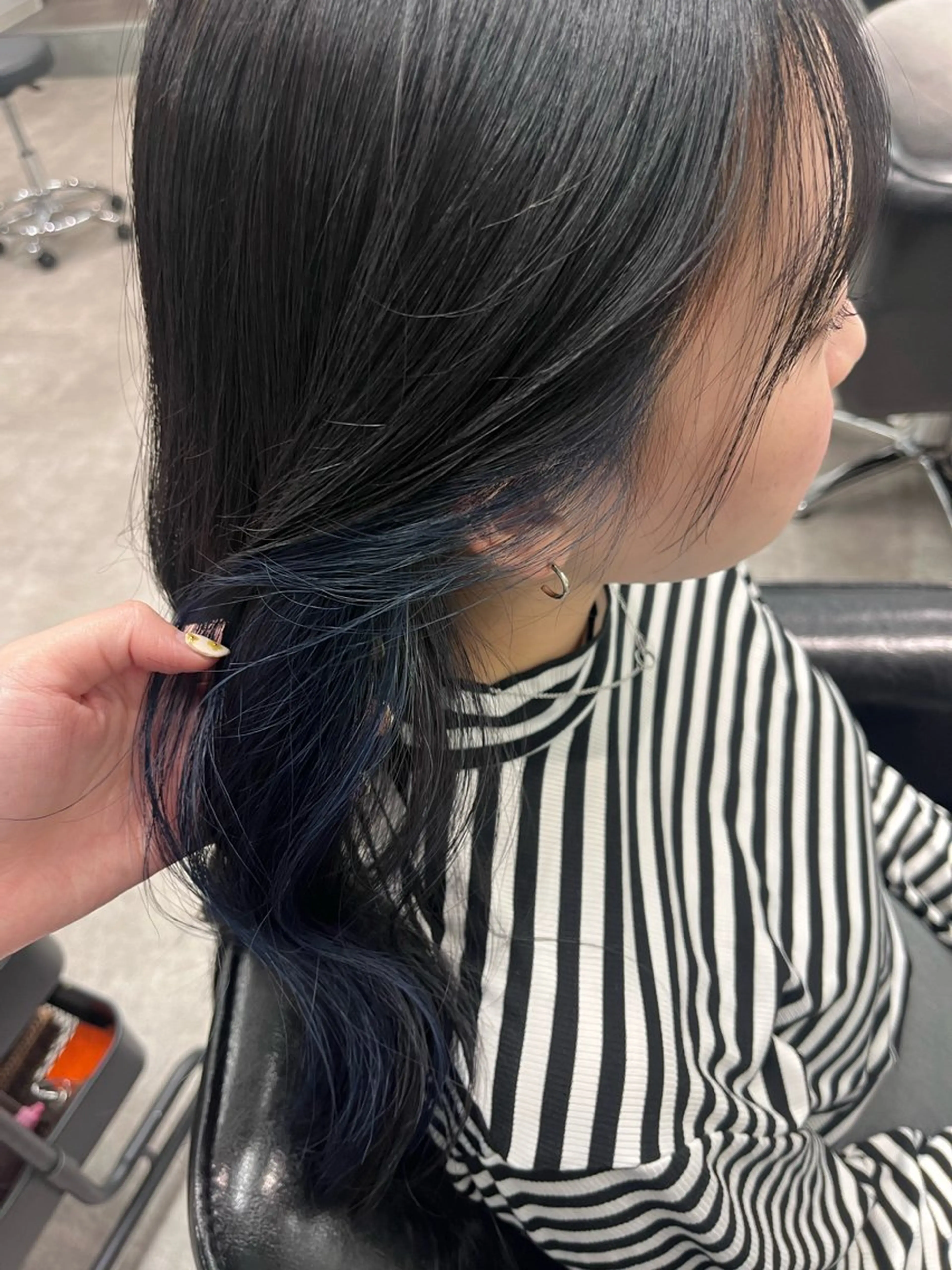 カラー 黒髪 ブルーカラー ブルーブラック イヤリングカラー ボブ/透明感カラー/ 髪質改善/🌙/ルナのヘアスタイル