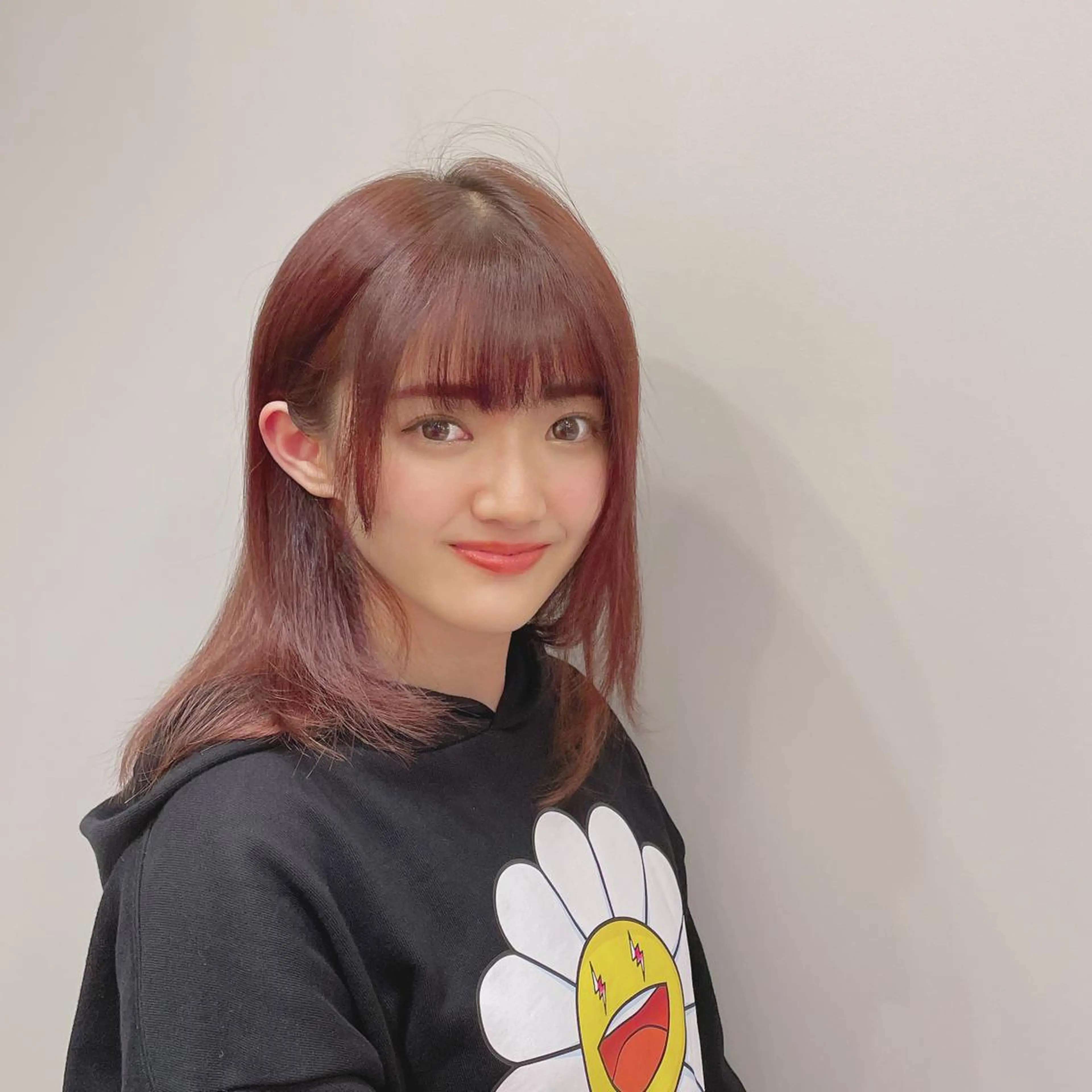 ミディアム tuuli所属・石井 永遠のヘアスタイル